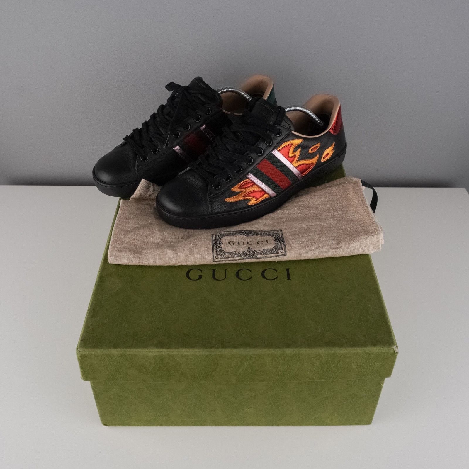 Gucci Gucci ace flame logo black leather sneakers Size US 6 / EU 39 - 11 Thumbnail