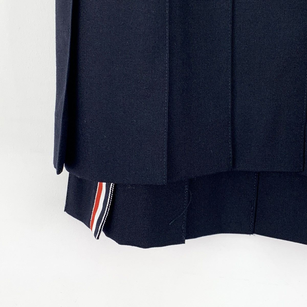 Thom Browne Thom Browne Dark Blue Cotton Casual Pleated Skirt K26WX Size 27" / US 4 / IT 40 - 4 Thumbnail