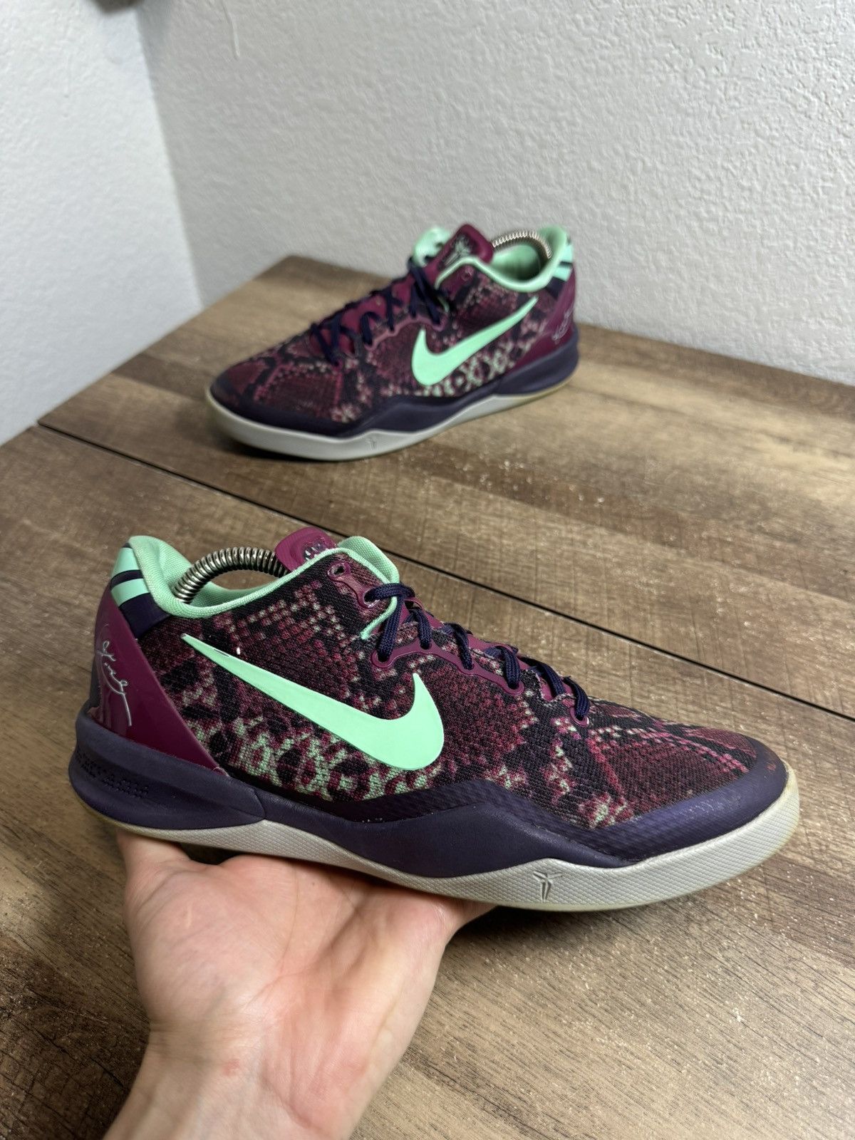 Nike Nike Kobe 8 Pit Viper Size 7Y Athletic Sneakers Mamba Size US 7 / EU 40 - 1 Thumbnail