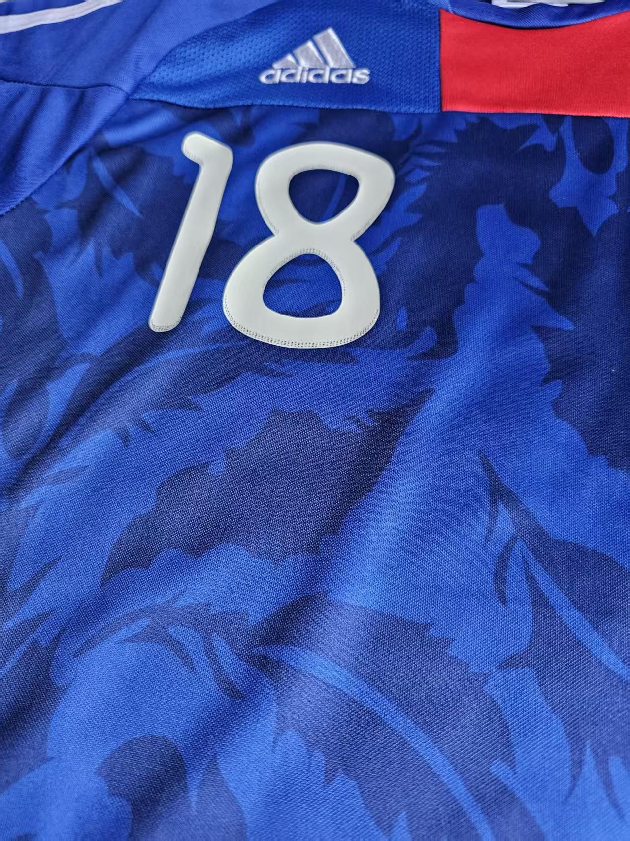 Other 2010 Japan #18 Keisuke Honda Jersey Size US S / EU 44-46 / 1 - 3 Thumbnail