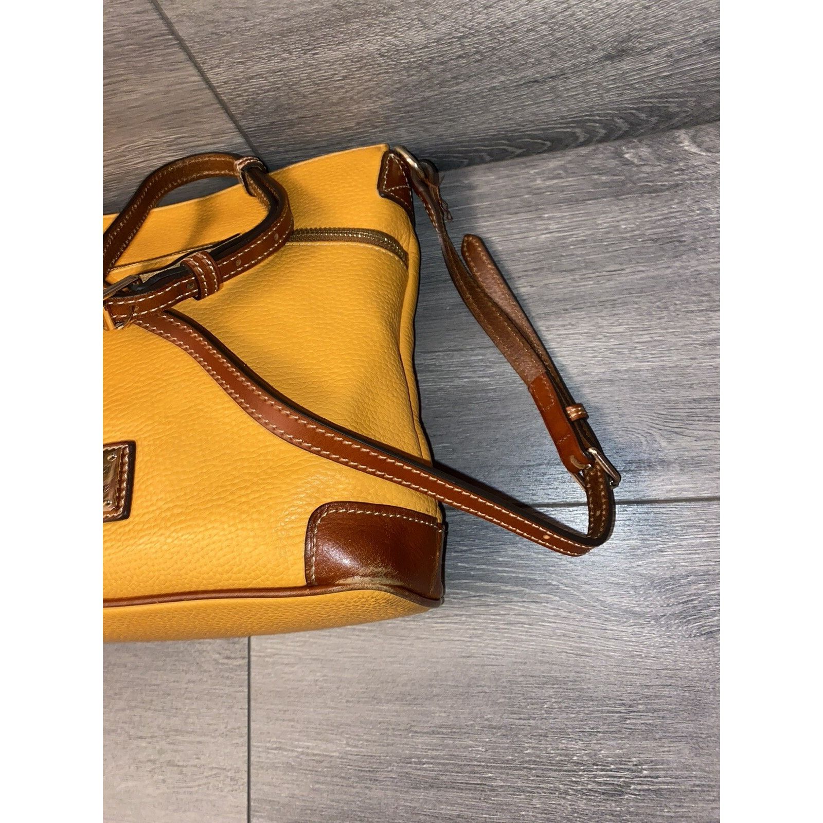 Dooney & Bourke Dooney & Bourke Pebble Leather Crossbody bag marigol A260501 Size ONE SIZE - 11 Thumbnail