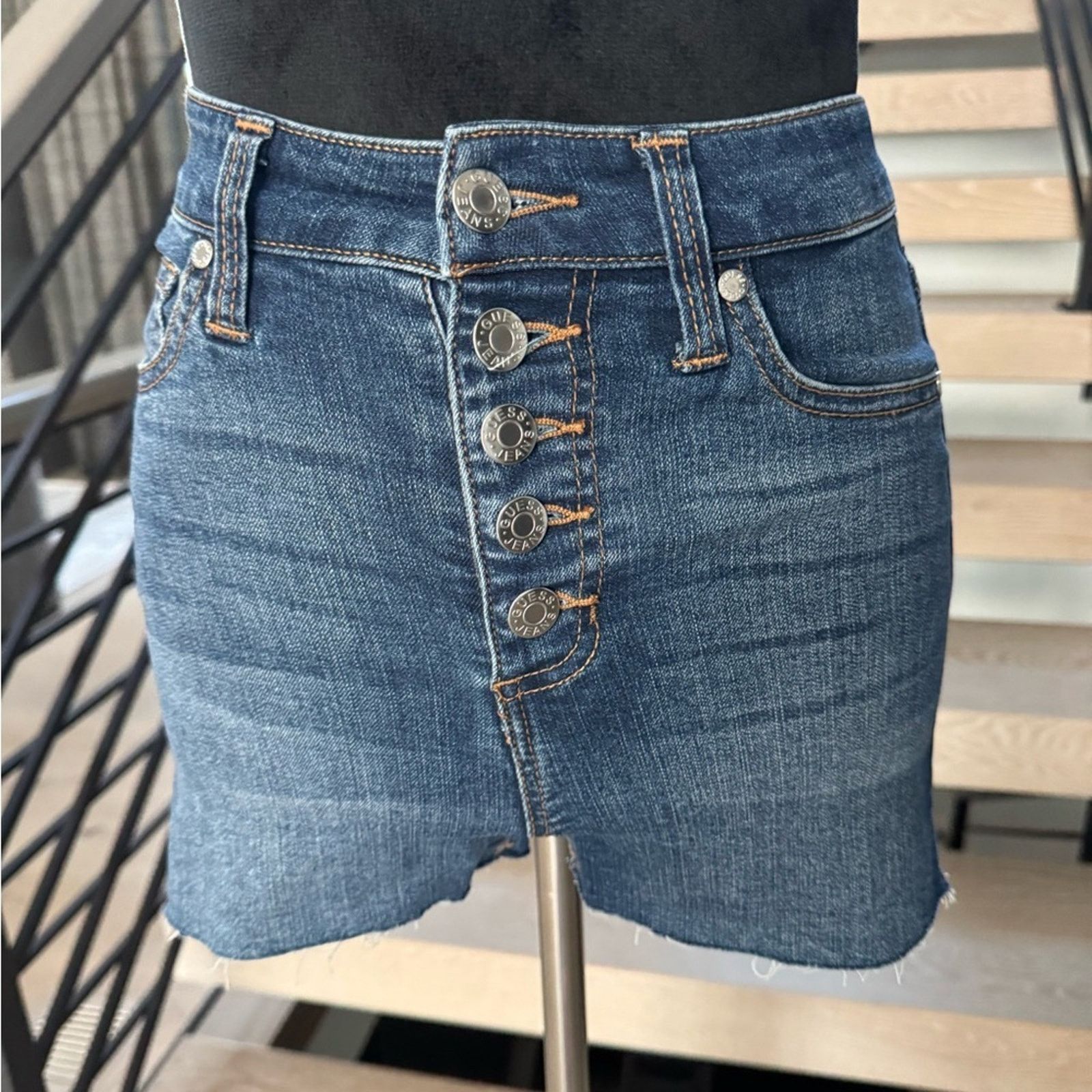 Guess New Guess Denim Button-Up Shorts size 24 Size 24" / US 00 / IT 34 - 1 Thumbnail