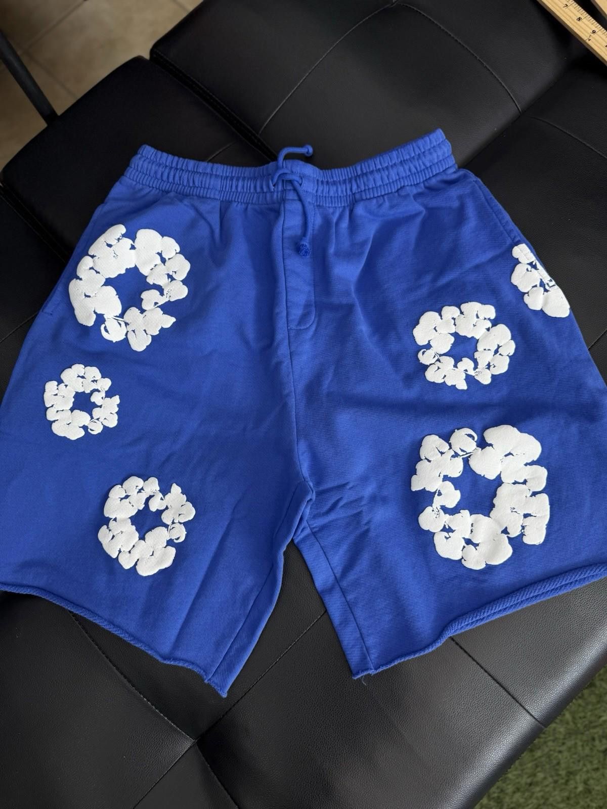 DENIM TEARS Denim Tears Cotton Wreath Shorts Blue |BRAND NEW 2025 Medium Size US 32 / EU 48 - 1 Thumbnail