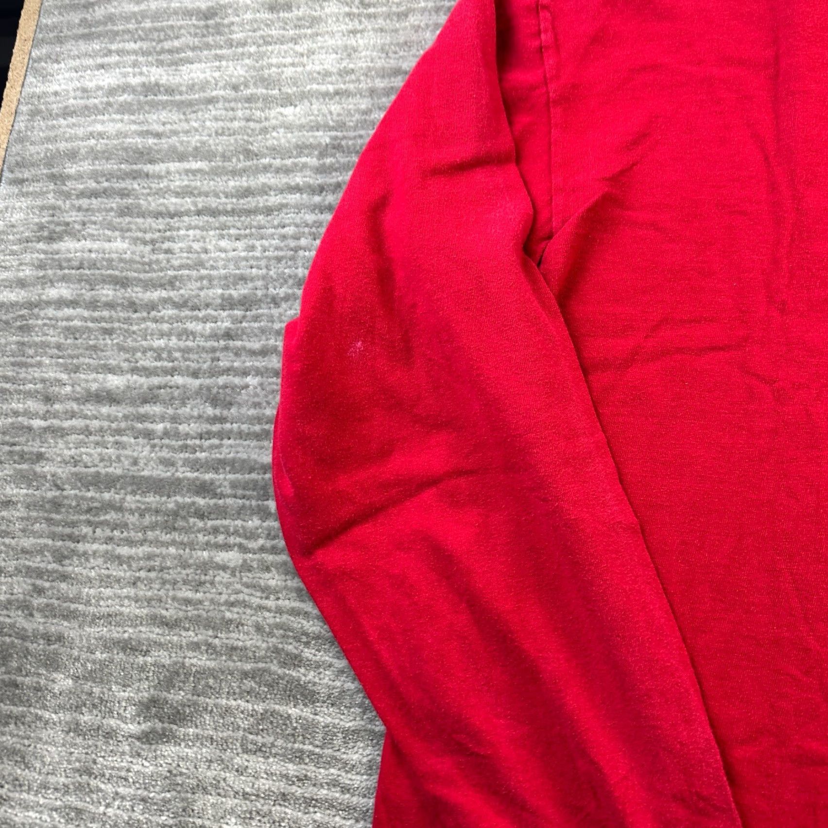 Tommy Hilfiger VINTAGE Tommy Hilfiger Shirt Mens Large Red Snow Ski Graphic USA Made Size US L / EU 52-54 / 3 - 5 Thumbnail
