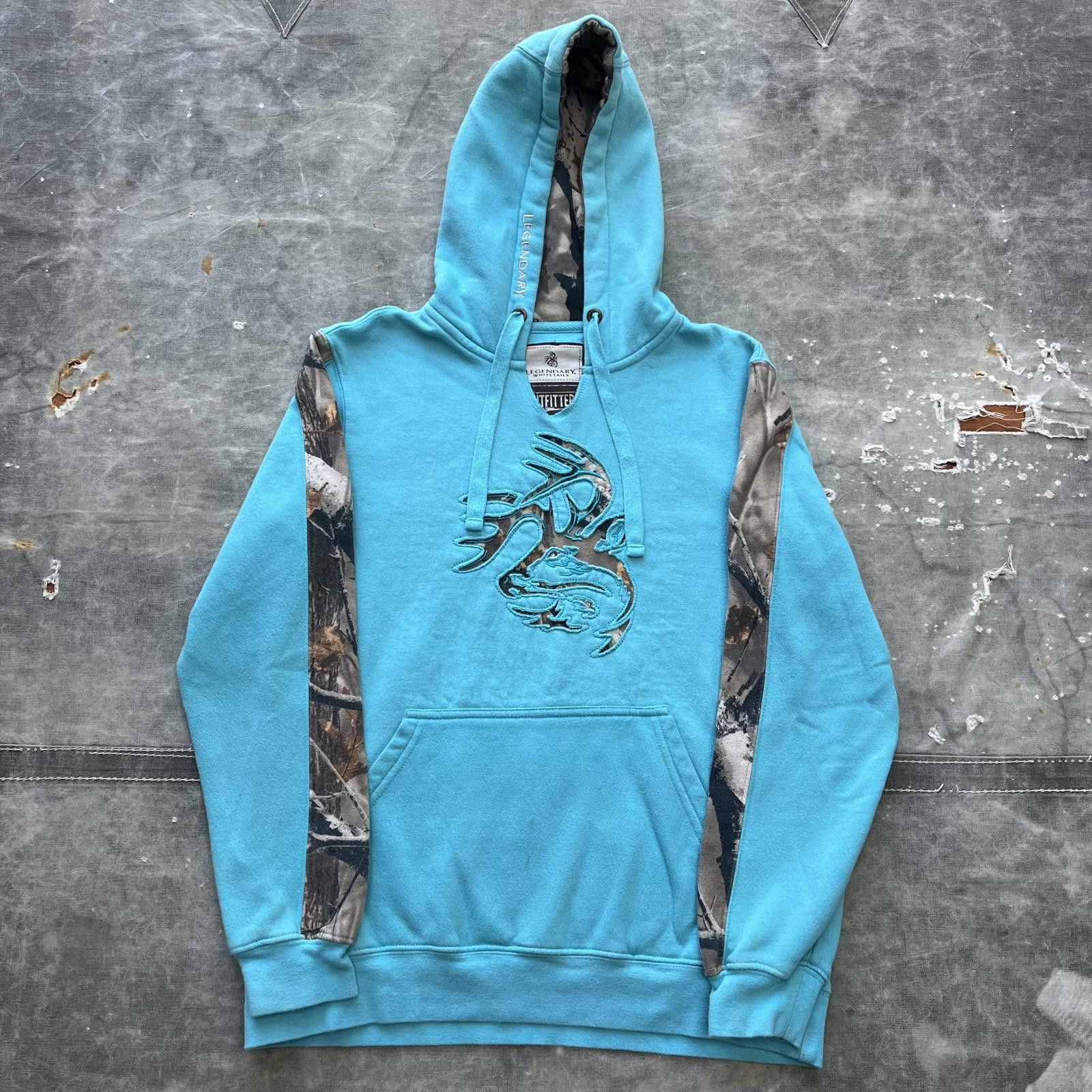 Vintage Vintage Y2K Legendary Whitetails Deer Graphic Camo Hoodie Size US M / EU 48-50 / 2 - 1 Thumbnail