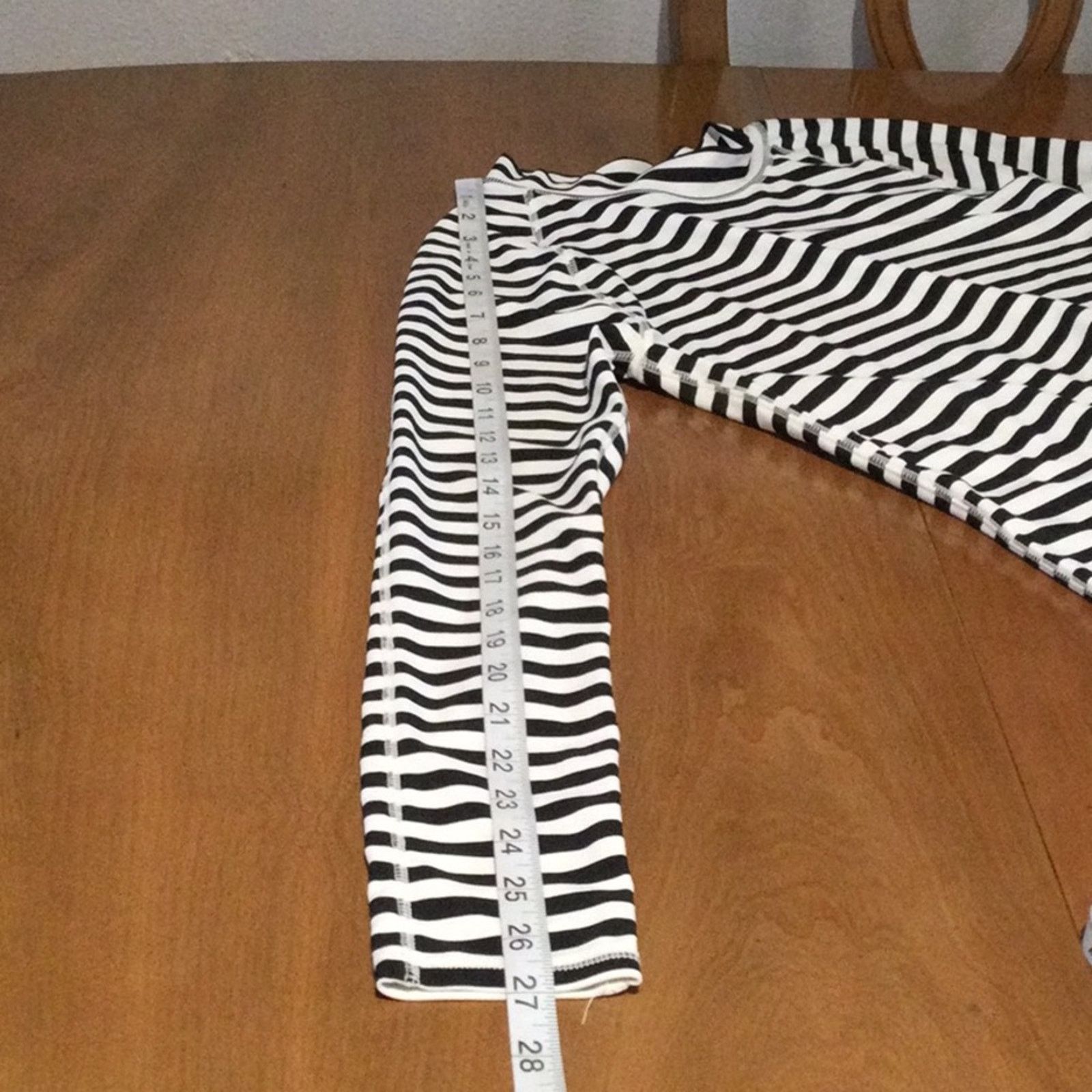 Old Navy Old Navy Black/White Stripe Long Sleeve Bodycon Top M Size M / US 6-8 / IT 42-44 - 16 Thumbnail