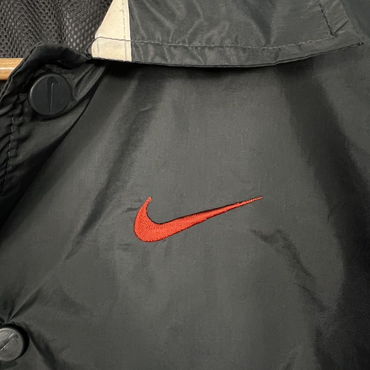 Nike Vintage 90's NIKE Kids Big Logo Windbreaker #3959-C180 Size US XS / EU 42 / 0 - 12 Thumbnail