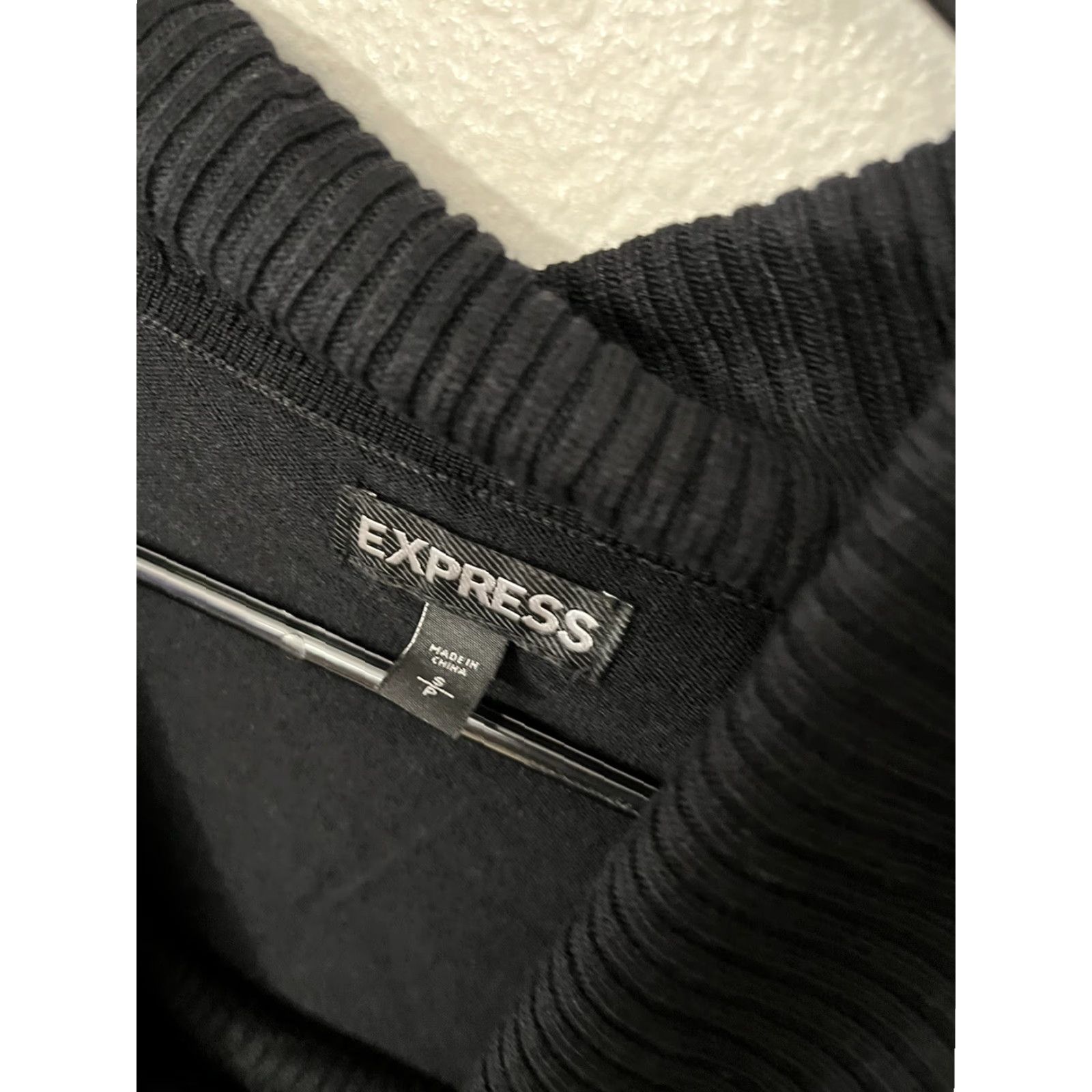 Express Express Womens Pullover Knit Sweater Turtleneck Cap Sleeve Black Size Small - 90s Modern Vintage? Size S / US 4 / IT 40 - 3 Thumbnail