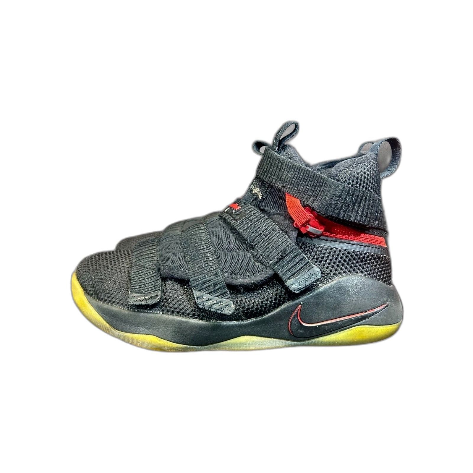 Nike Nike LeBron Soldier 11 FlyEase Black Basketball Shoes Sneake Size US XXS / EU 40 - 6 Thumbnail