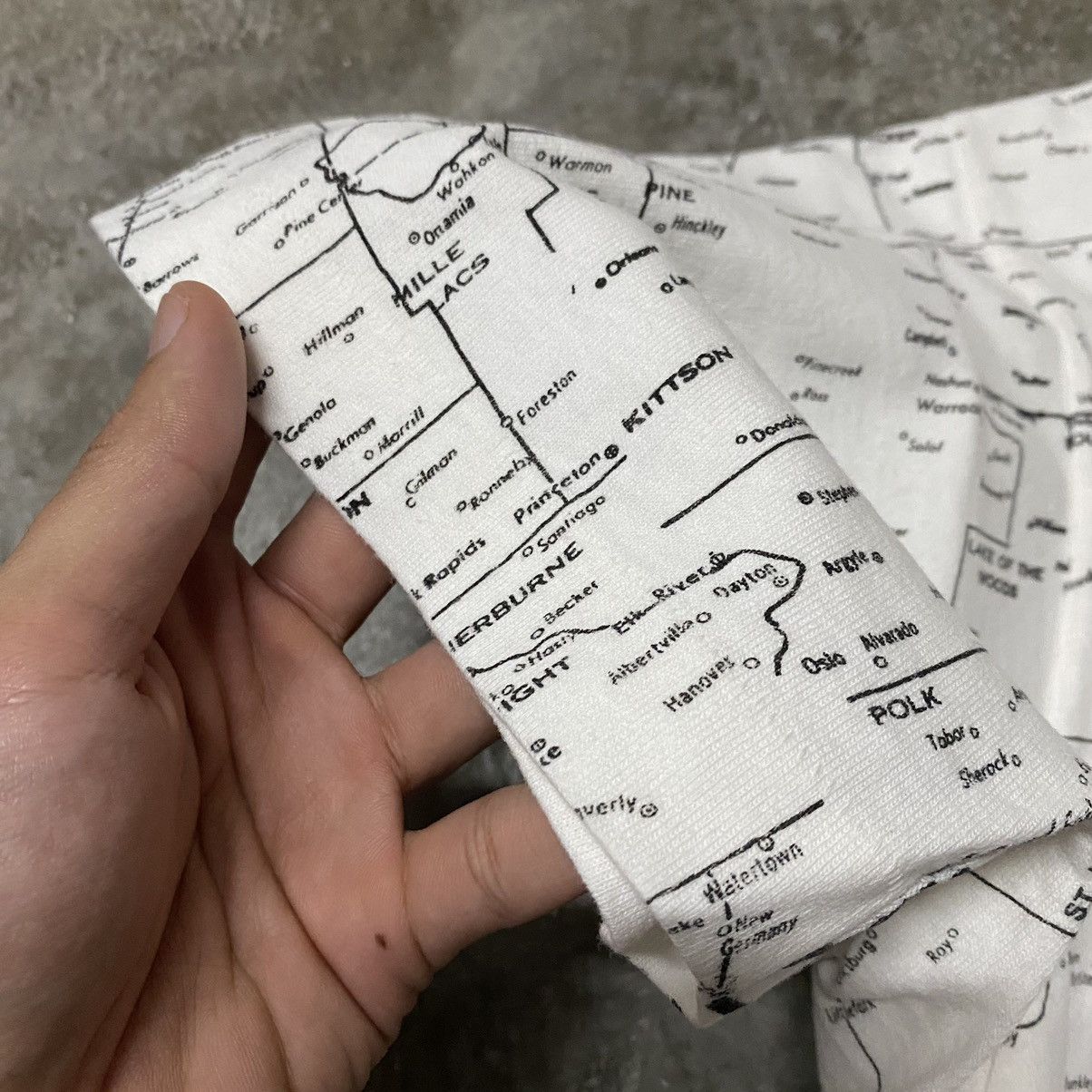 Fruit Of The Loom VINTAGE 90’s MINNESOTA ALLOVERPRINT MAP T SHIRT FOTL Size US L / EU 52-54 / 3 - 10 Thumbnail