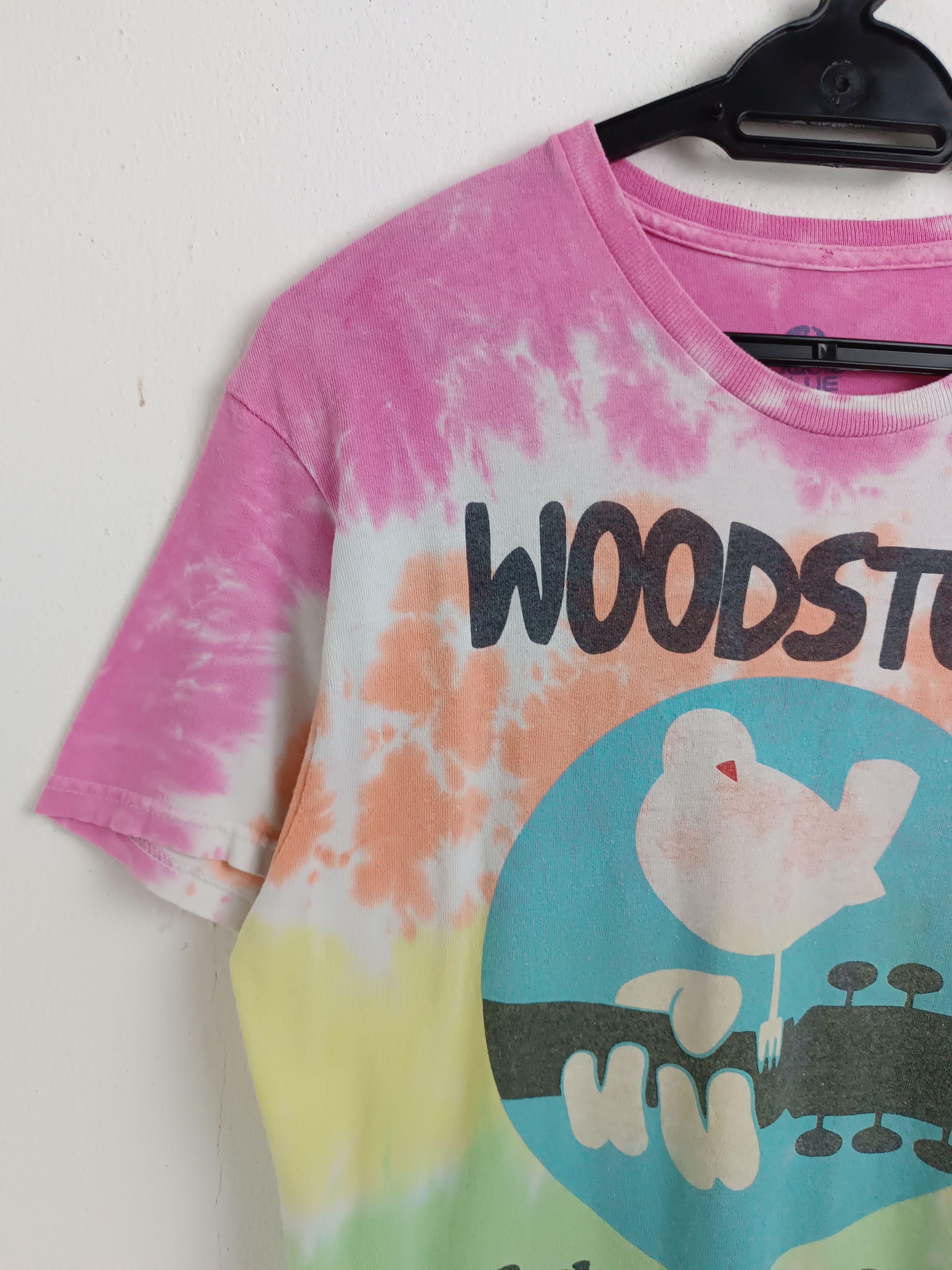 Liquid Blue VINTAGE WOODSTOCK MUSIC FESTIVAL TIE DYE TEE hippie rock Size US M / EU 48-50 / 2 - 5 Thumbnail