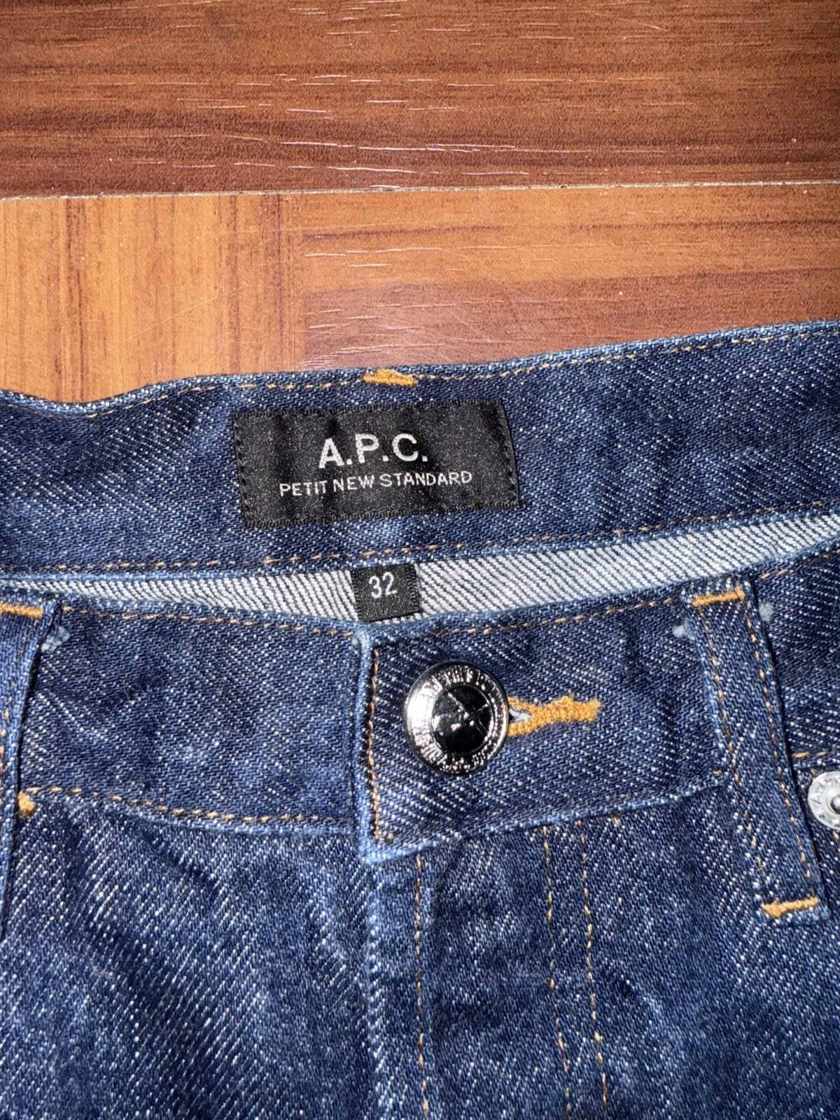 A.P.C. A.P.C Petit New Standard Size US 32 / EU 48 - 2 Thumbnail