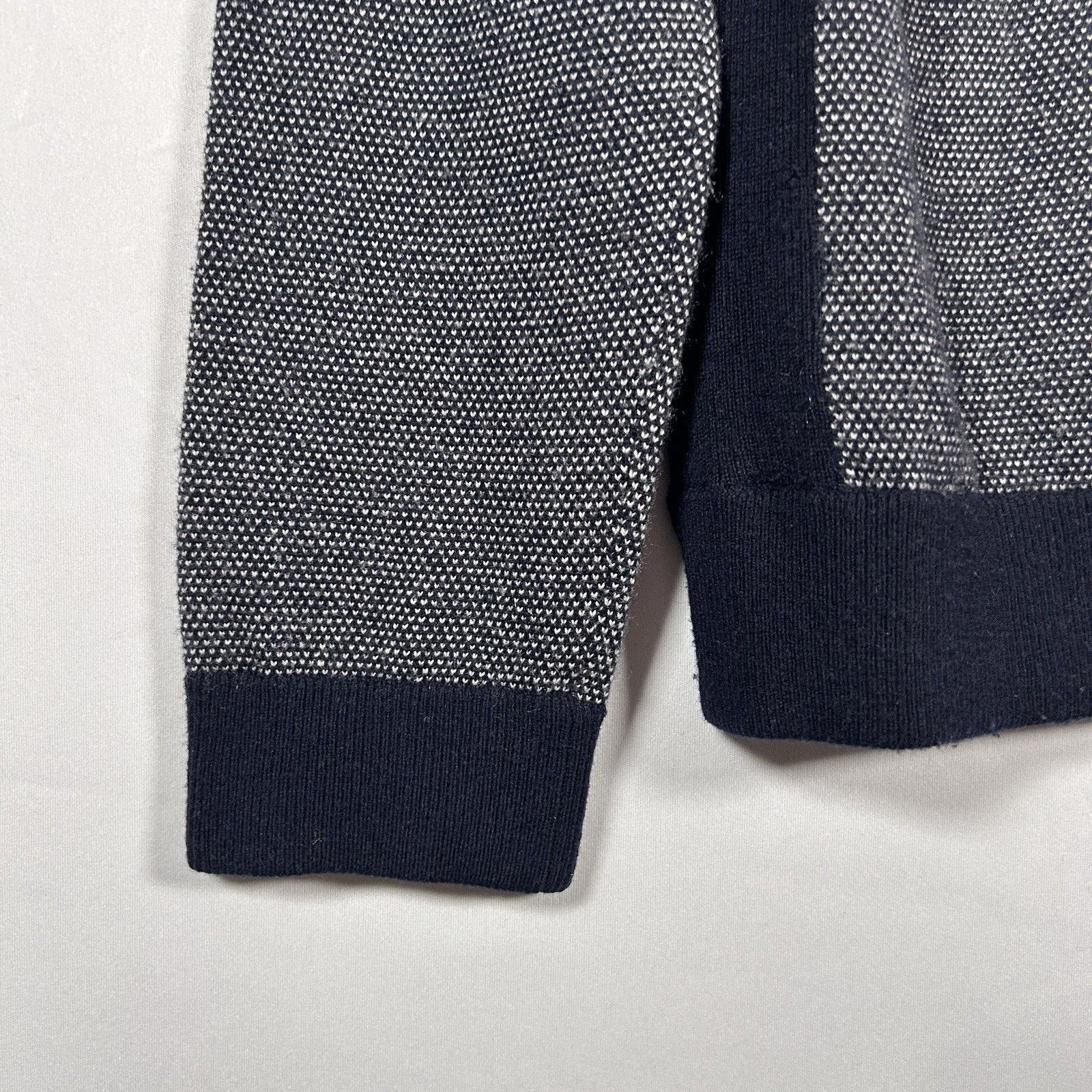 Vince Vince. Designer Wool Cashmere Sweater Men’s Navy Gray Small Size US S / EU 44-46 / 1 - 6 Thumbnail