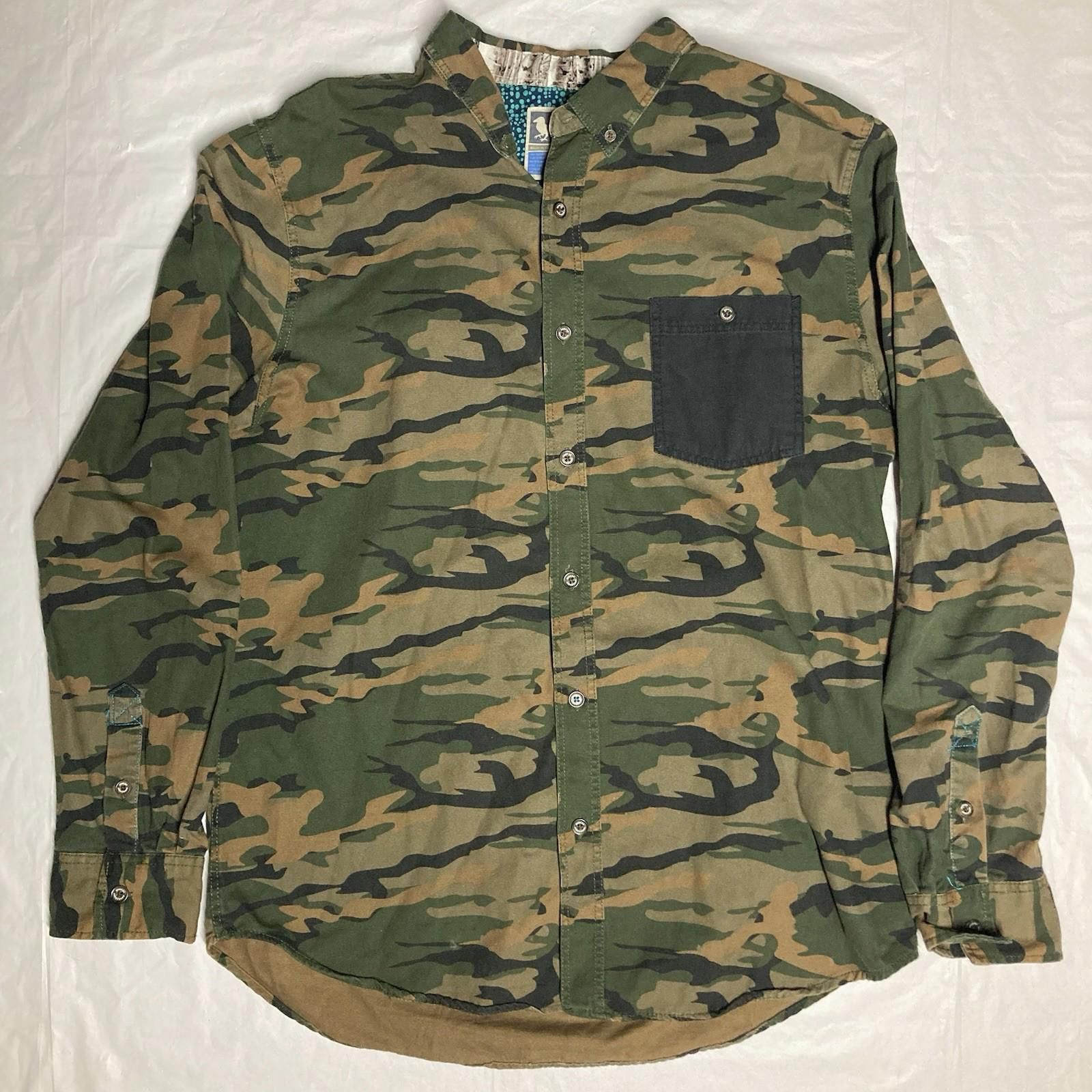 Modern Amusement Men’s Large Vintage Army Camo Button Up Shirt Long Sleeve Size US L / EU 52-54 / 3 - 1 Thumbnail