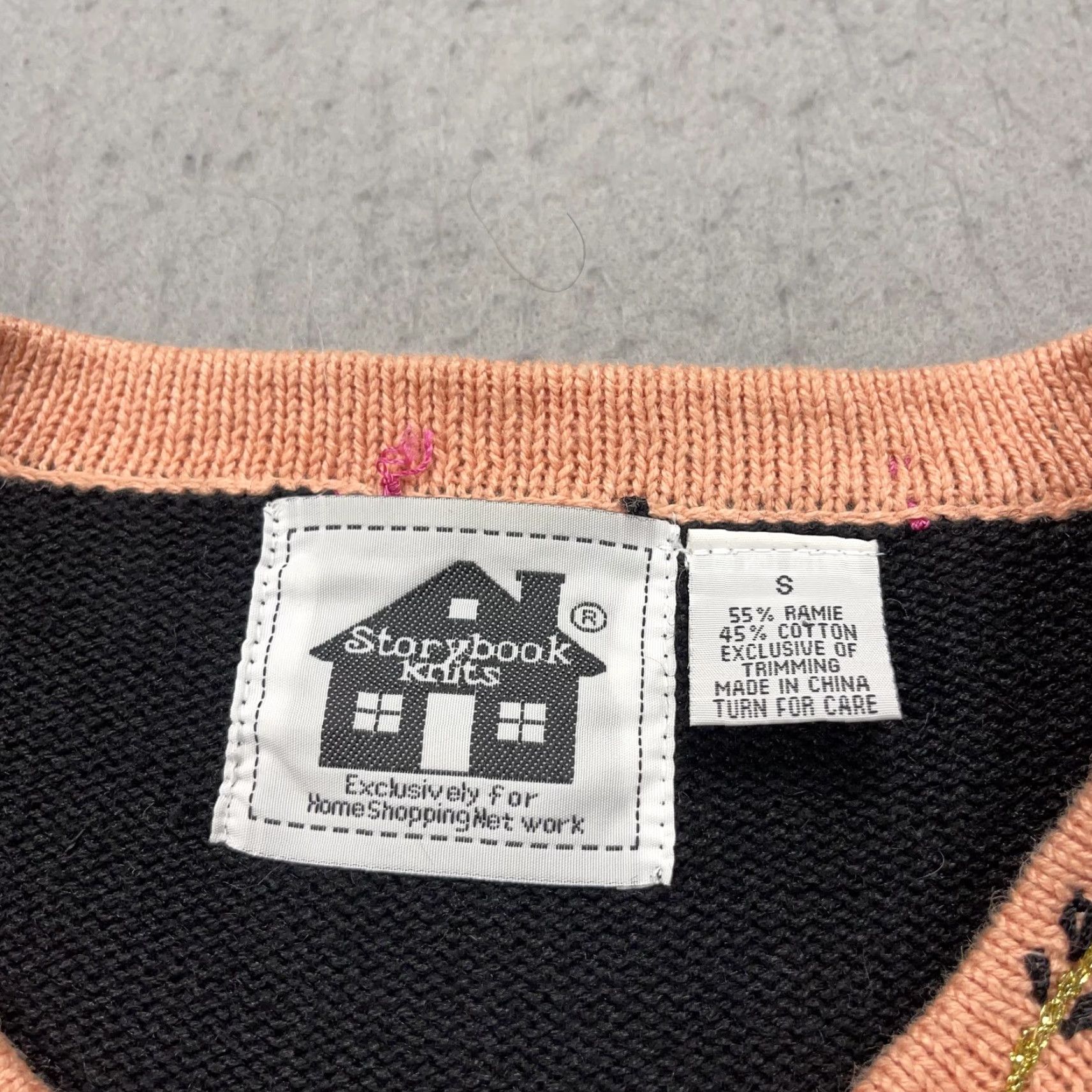 Vintage Storybook Knits Cardigan Sweater Women's Black Floral Embroidered Button-Front Crew Neck Small Knit Autumn Fall - Mens? Size S / US 4 / IT 40 - 4 Thumbnail