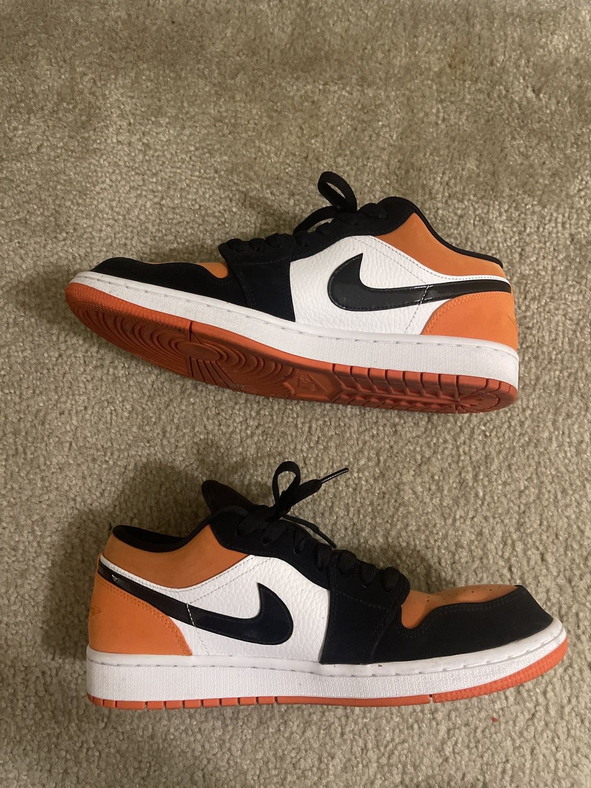 Jordan Brand Air Jordan 1 Low Shattered Backboard Size US 9.5 / EU 42-43 - 2 Thumbnail