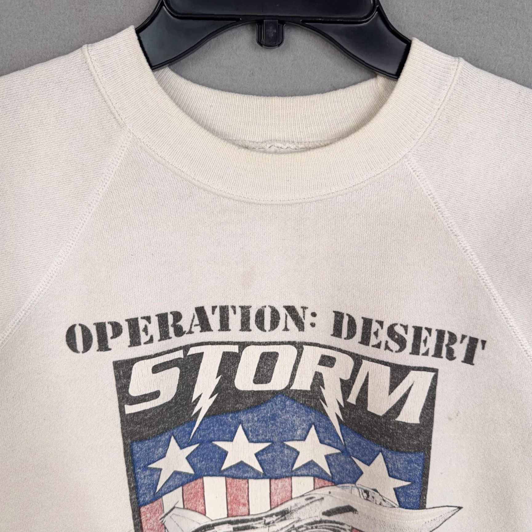 Hanes VINTAGE Hanes Desert Storm Sweatshirt Mens XL White USA 90s Graphic Print Military Patriotics Crew Neck Raglan Long Sleeve Size US XL / EU 56 / 4 - 3 Thumbnail