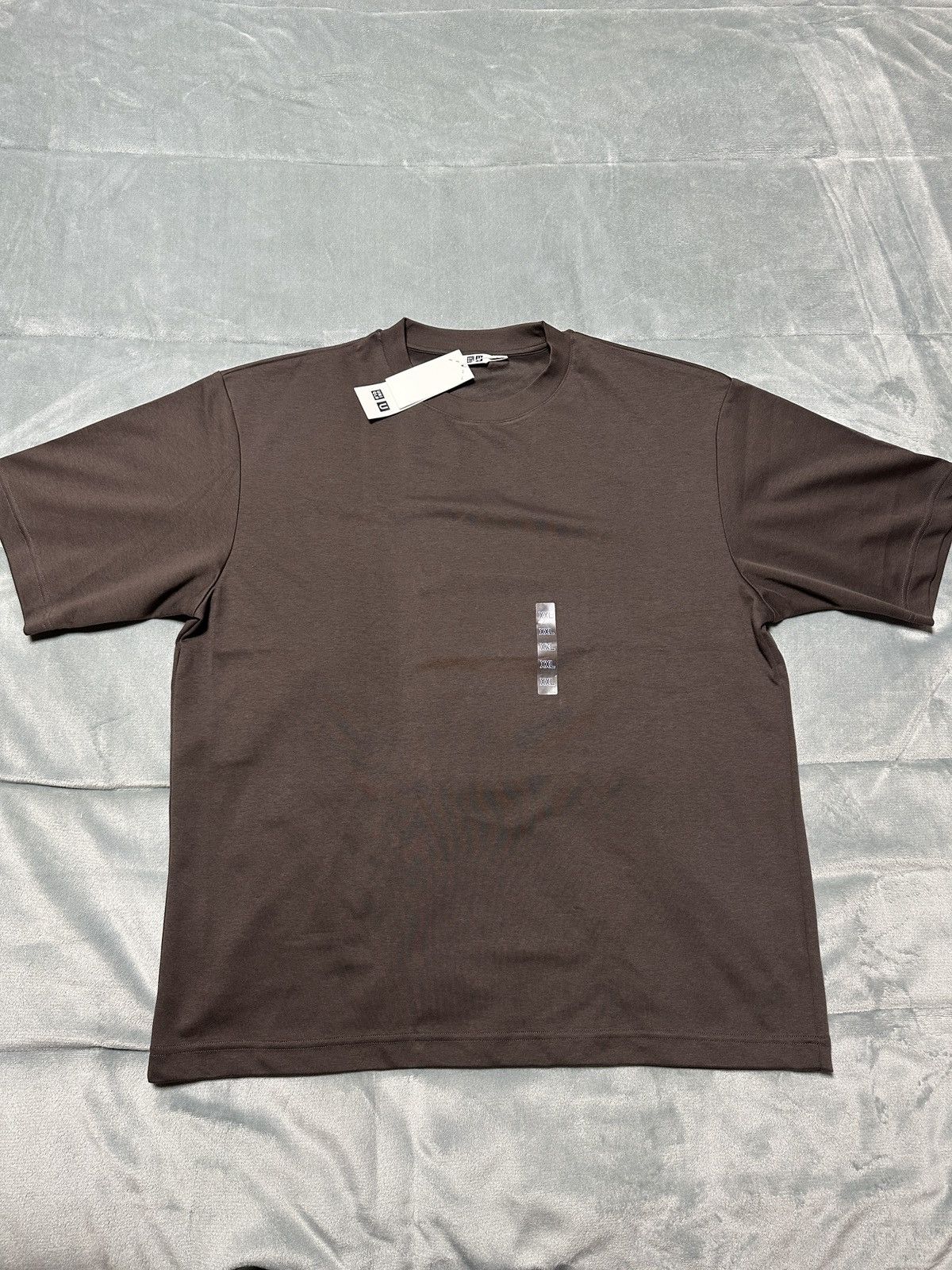 Uniqlo Uniqlo AIRism 2XL Brown T-Shirt Sleeve Light Weight NWT Size US XXL / EU 58 / 5 - 1 Thumbnail