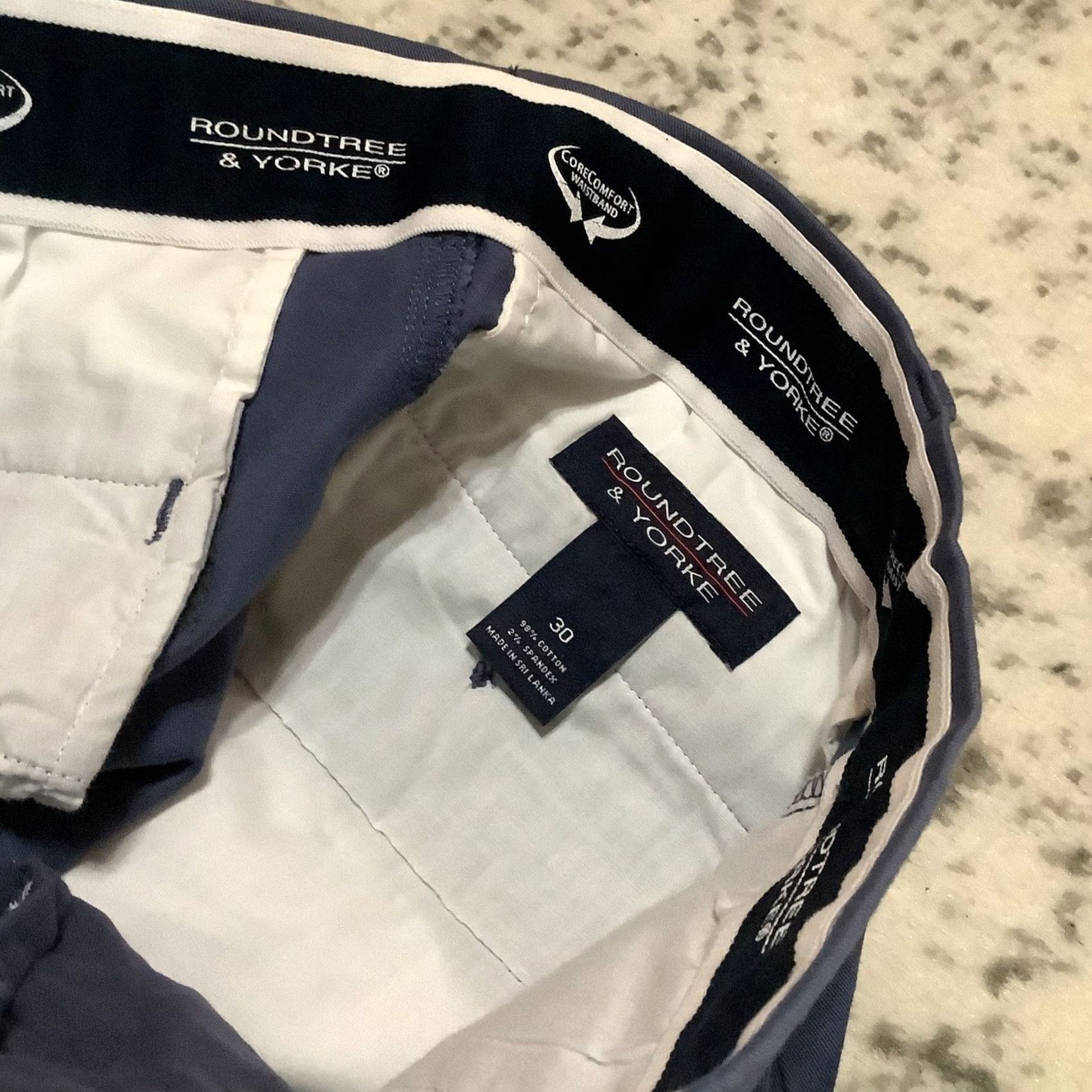 Roundtree & Yorke Roundtree Yorke Casuals shorts Blue flat front sz 30 classic fit NEW Size US 30 / EU 46 - 4 Thumbnail