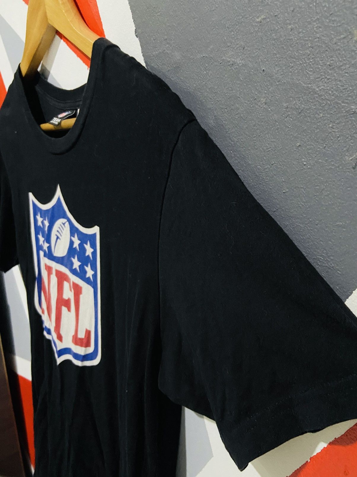 NFL NFL big Logo Tee Size US M / EU 48-50 / 2 - 3 Thumbnail