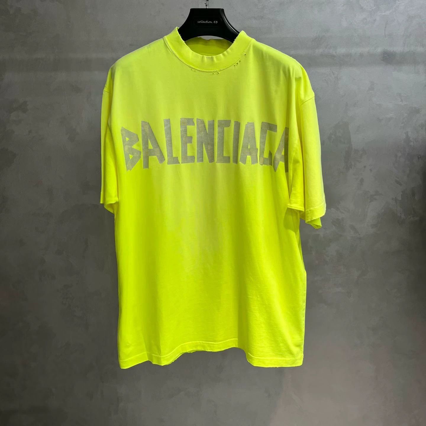 Balenciaga balenciaga neon logo short sleeve t-shirt Size US M / EU 48-50 / 2 - 1 Thumbnail