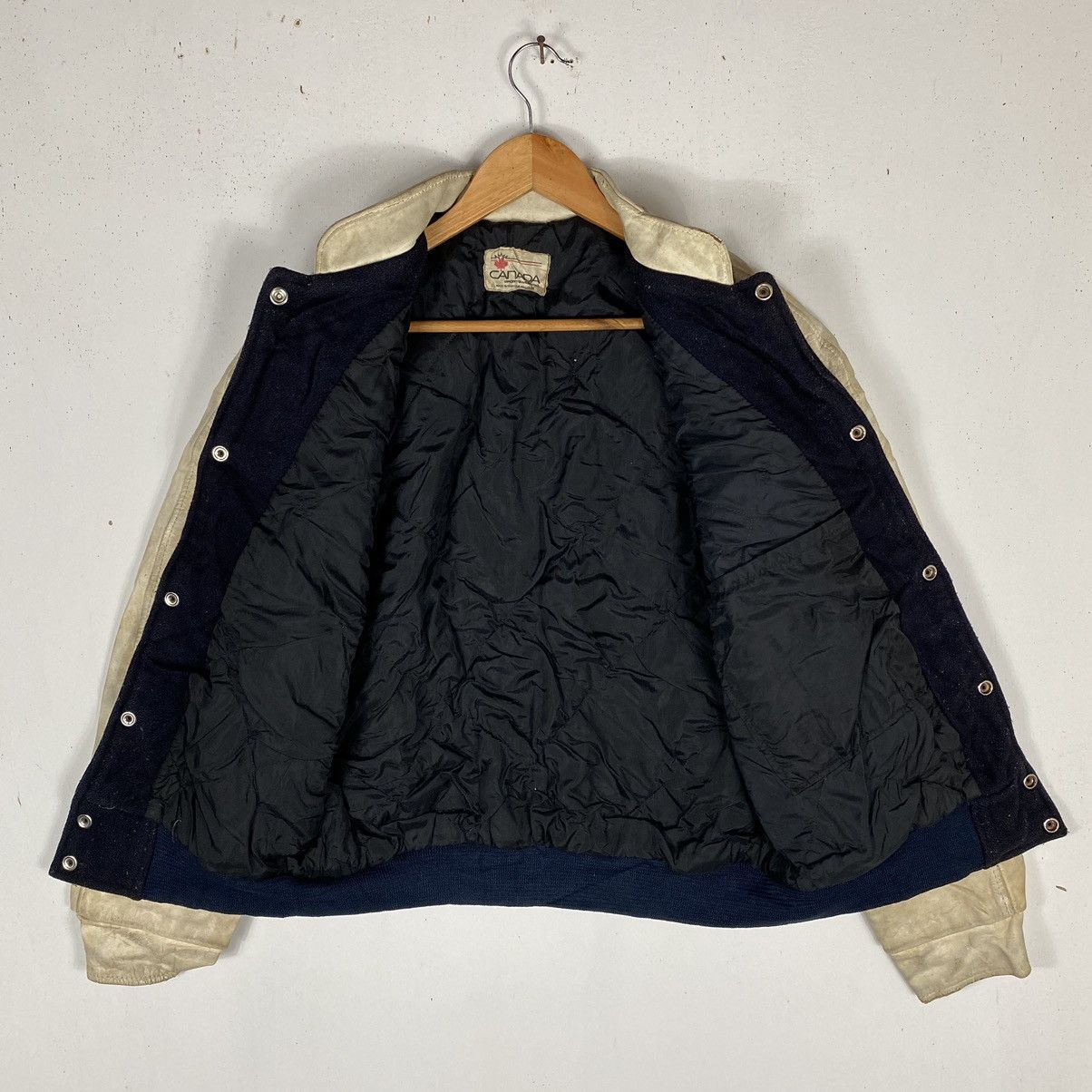 Vintage VINTAGE 70's UNIVERSITY OF TORONTO VARSITY LEATHER JACKET Size US M / EU 48-50 / 2 - 17 Thumbnail