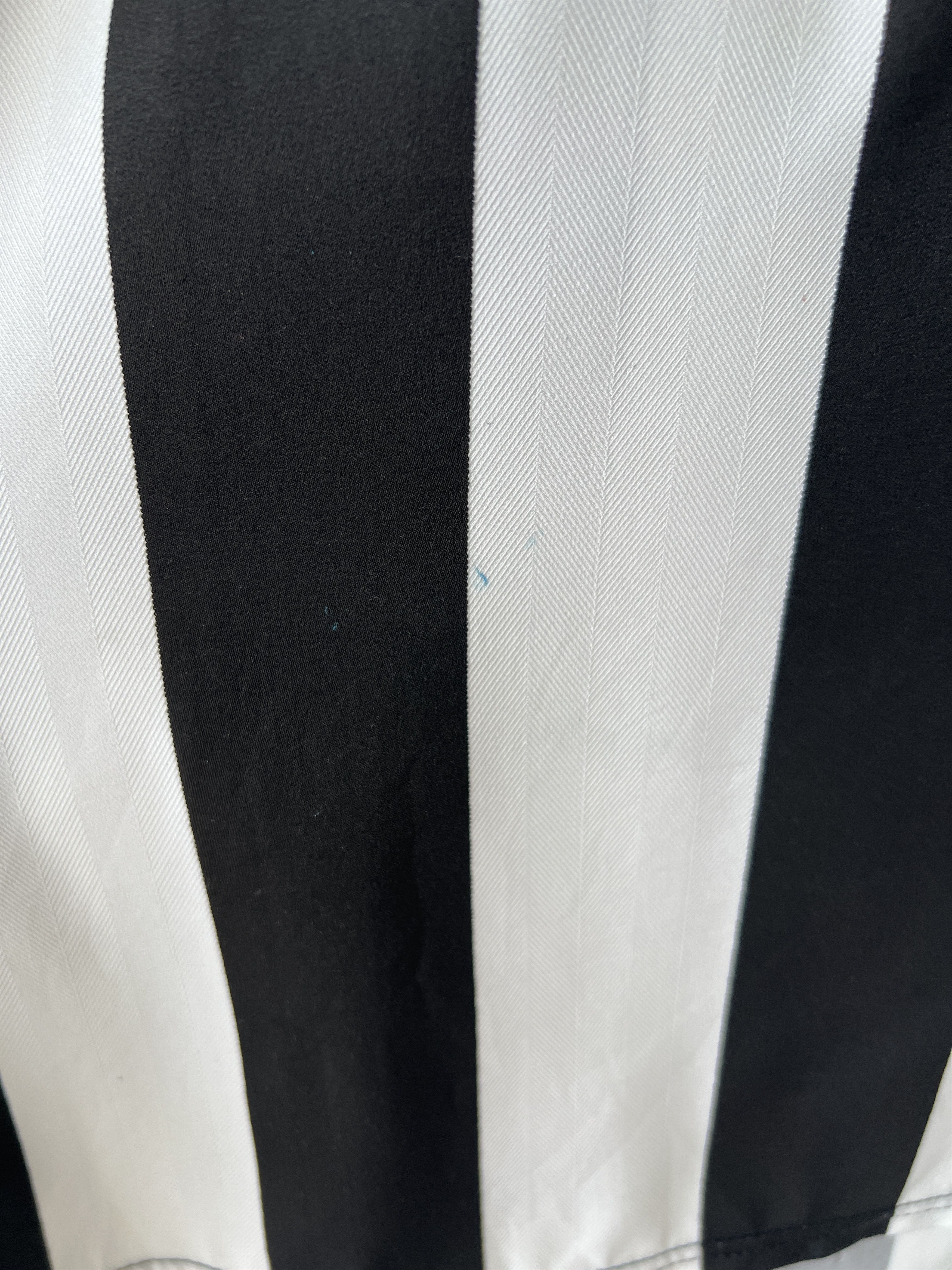Nike (M) Juventus 2005-06 Home Long Sleeve Kit Ibrahimovic #9 Size US M / EU 48-50 / 2 - 7 Thumbnail
