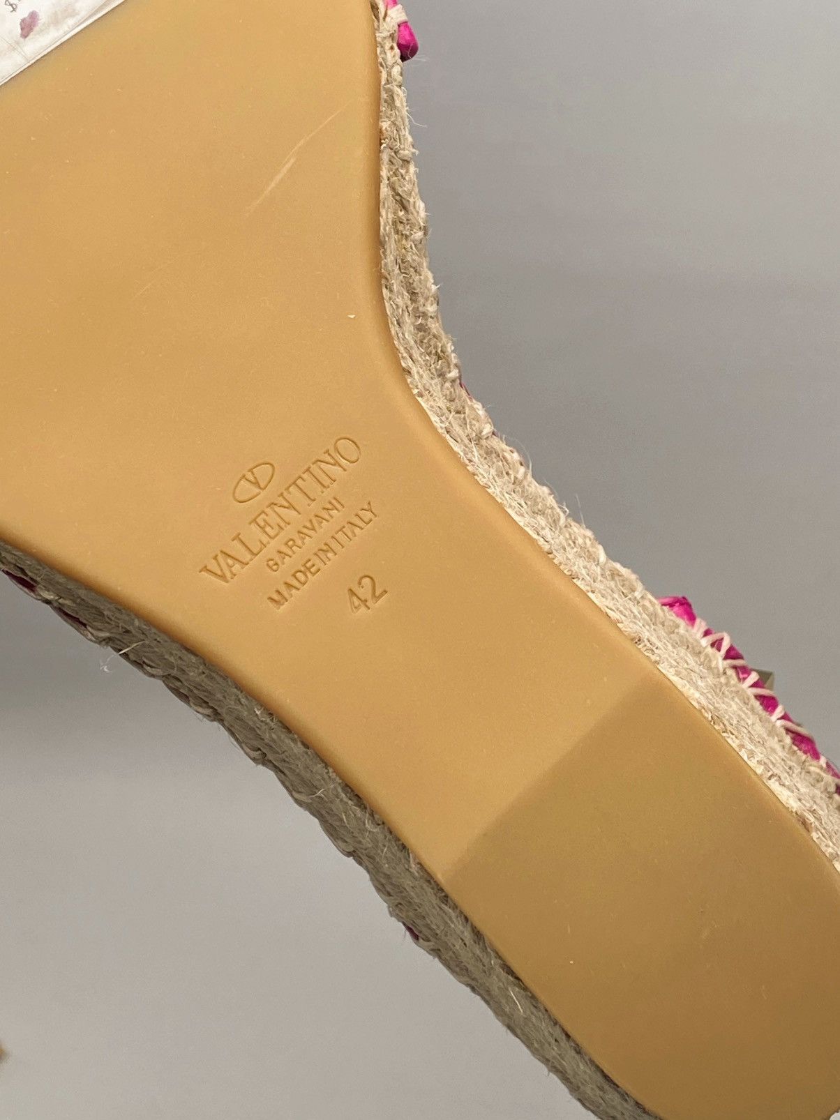 Valentino Valentino Garavani Rockstud Grainy Calfskin Wedges size 42 Size US 12 / IT 42 - 12 Thumbnail