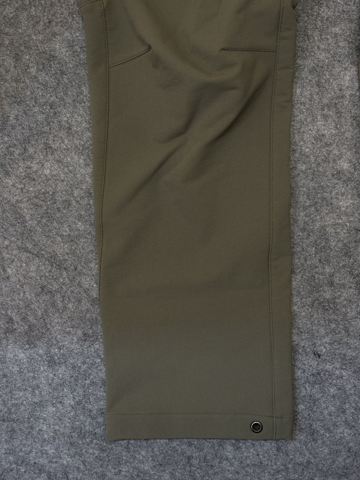 The North Face The North Face men's Summit Series hiking pants . Size US 33 - 6 Thumbnail