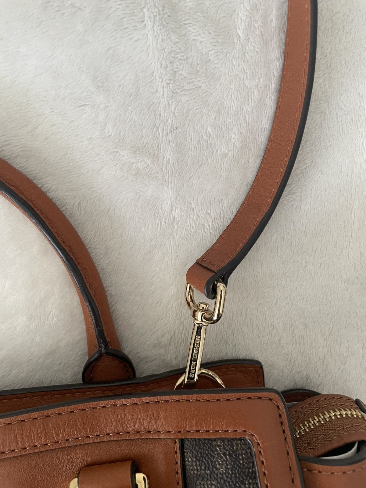 Michael Kors Michael Kors Selma Zip MD TZ Satchel Size ONE SIZE - 3 Thumbnail