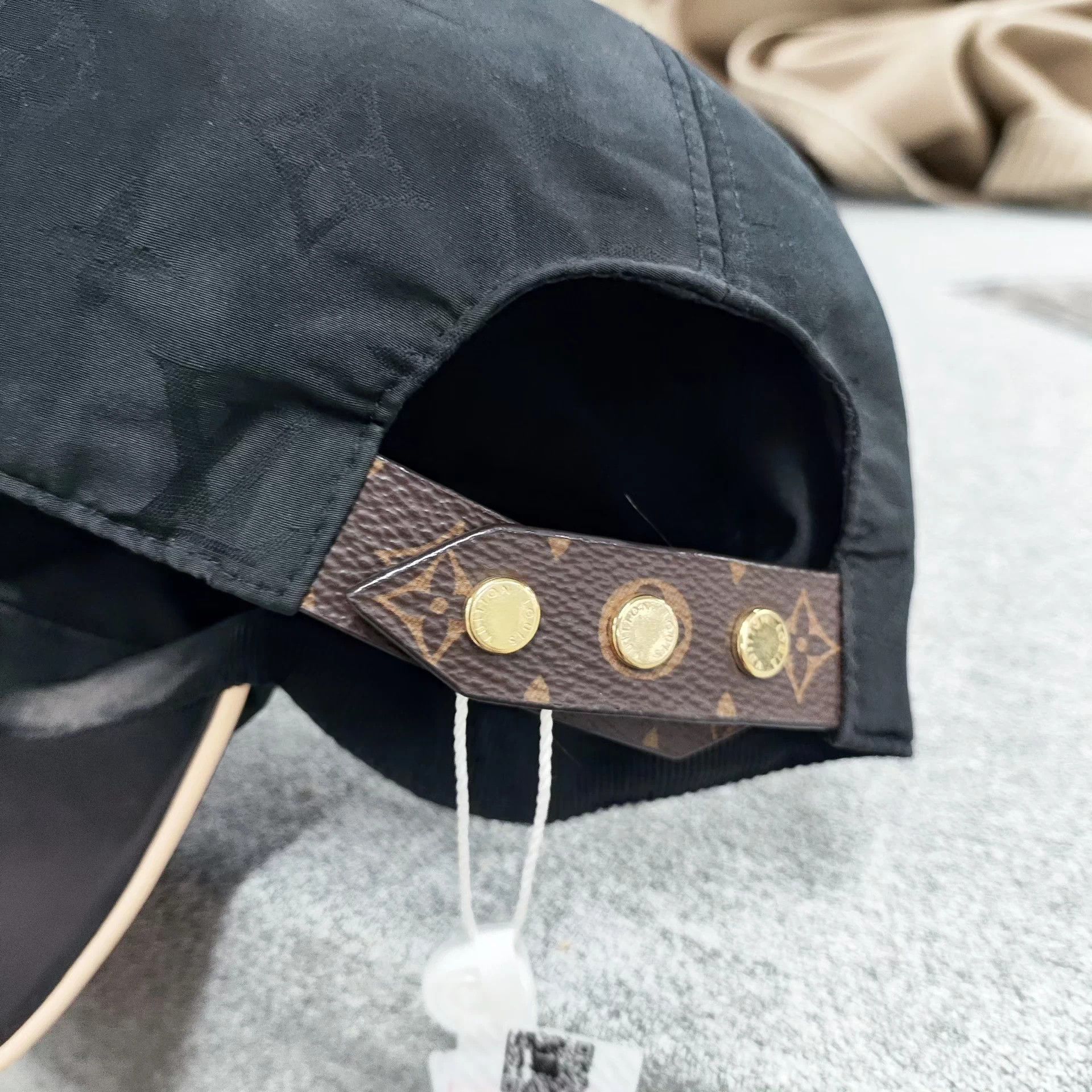 Louis Vuitton LV Monogram hat L colorblock Size L / US 10 / IT 46 - 4 Thumbnail