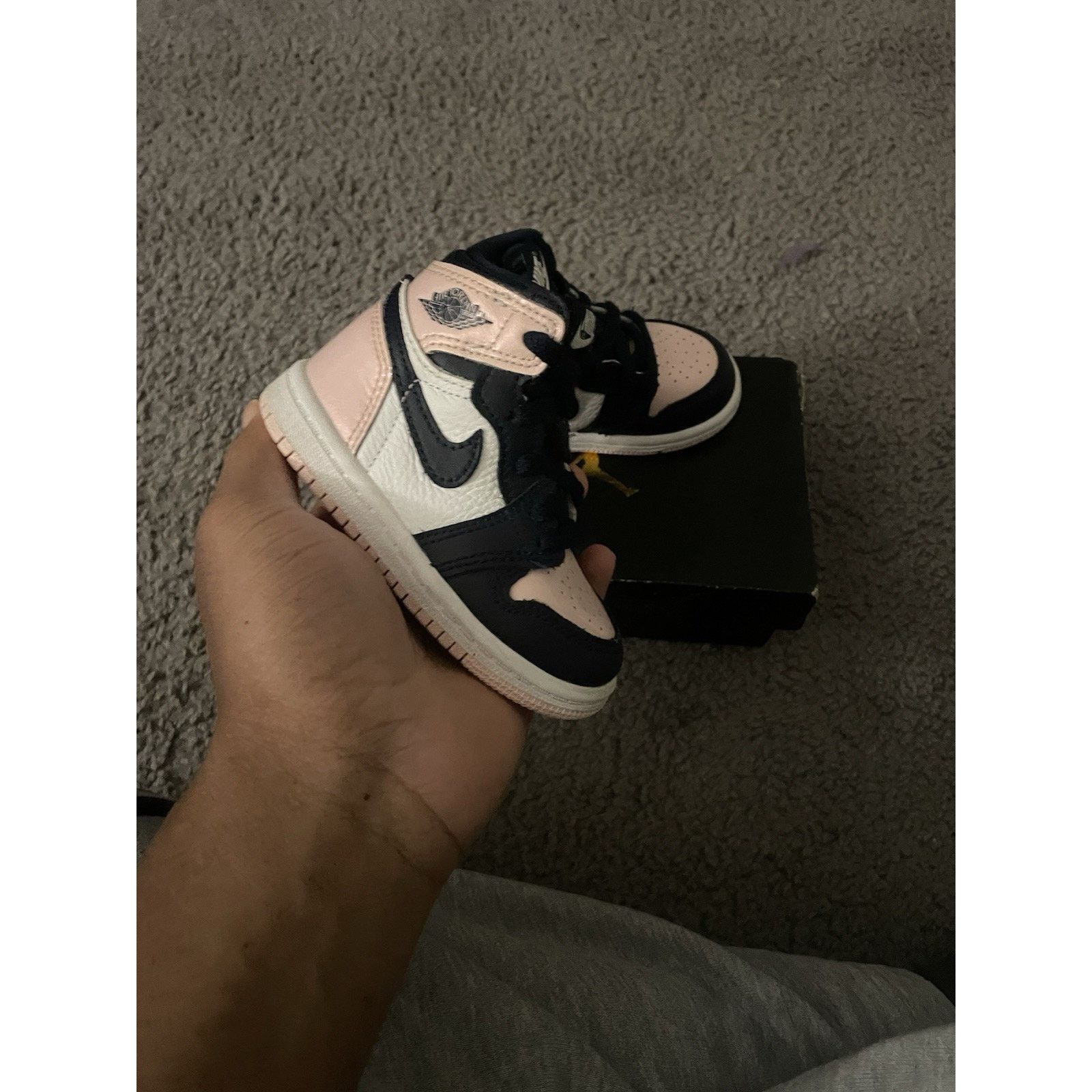Nike Size 5c-Nike Air Jordan 1 OG (TD) Atmosphere “Bubble Gum” Size US 5 / EU 37 - 1 Thumbnail