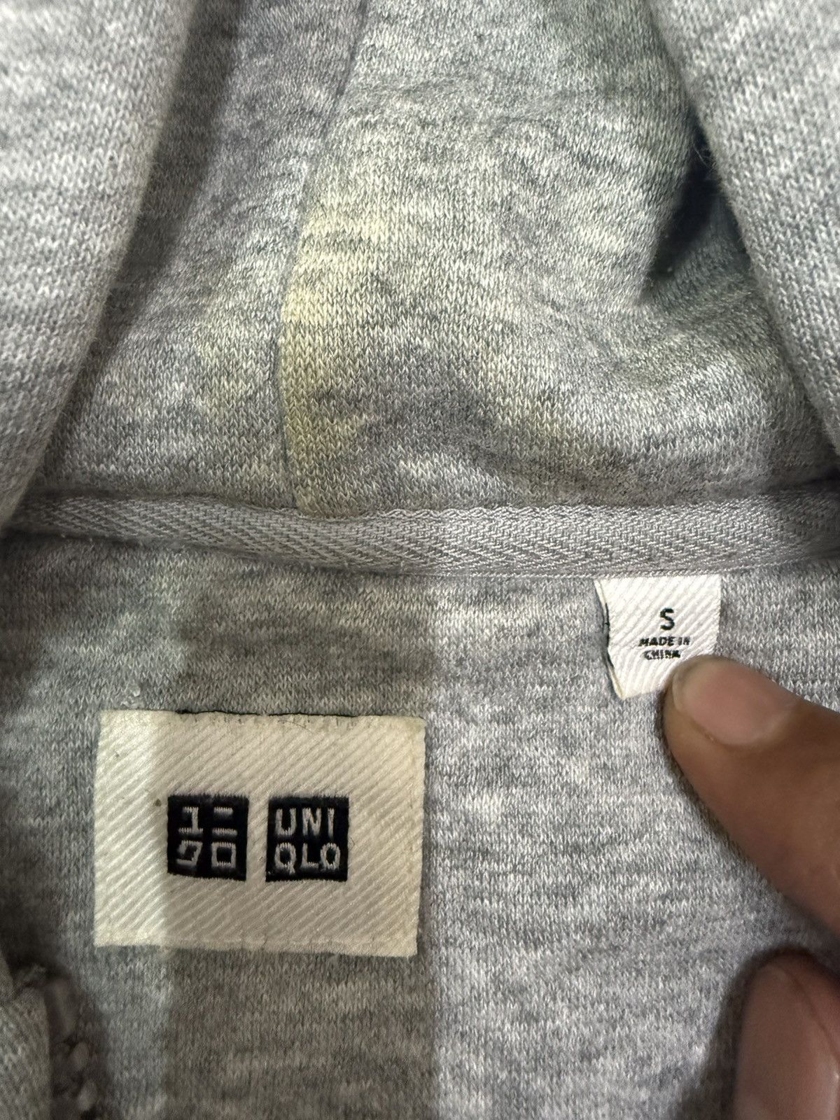 Uniqlo Uniqlo Plain Basic Zip Up Sweater Hoodie Size US XS / EU 42 / 0 - 3 Thumbnail