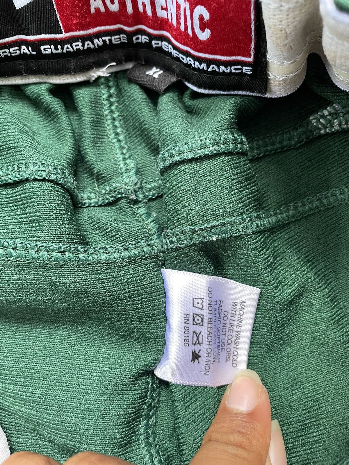 Under Armour Secondhand Under Armour Authentic Green Nylon Shorts Pants Size US 38 / EU 54 - 5 Thumbnail