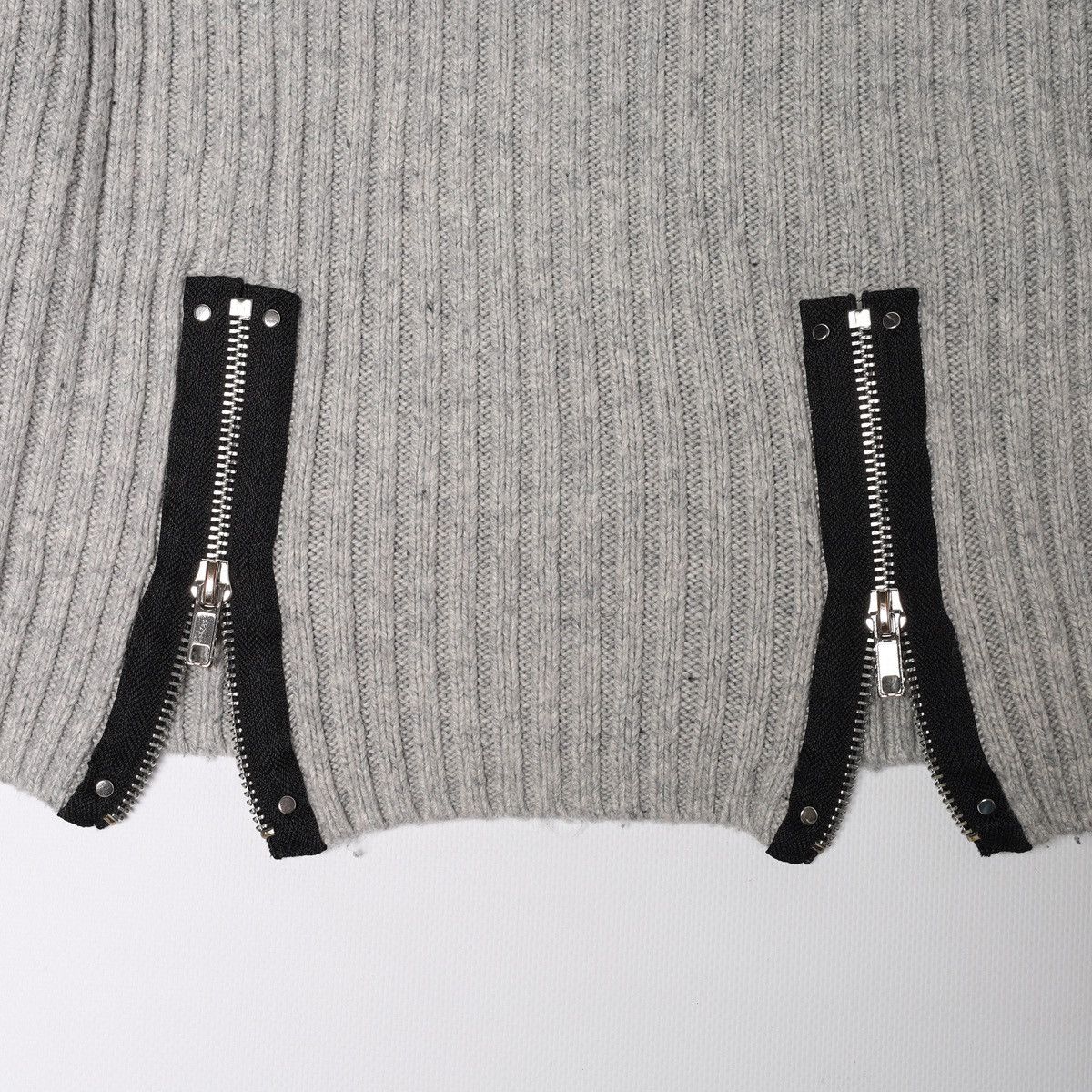 Jean Paul Gaultier Jean Paul Gaultier Lindex Cropped Sweater Zip Turtleneck Size XS / US 0-2 / IT 36-38 - 6 Thumbnail