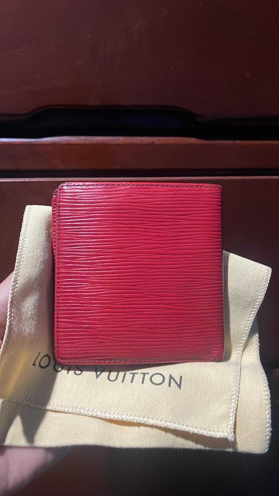 Louis Vuitton LOUIS VUITTON EPI BIFOLD WALLET Size ONE SIZE - 7 Thumbnail