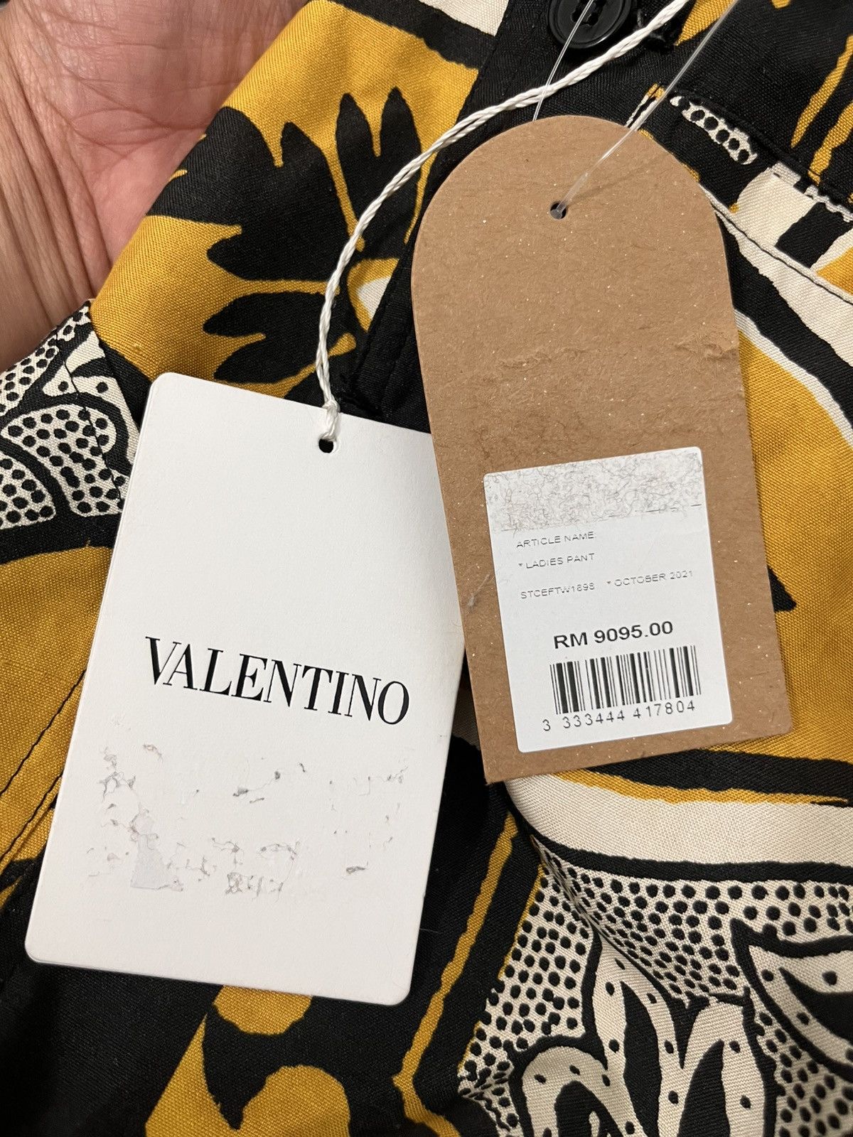 Valentino Rare Unworn Valentino Silk Floral Pants Size 28" / US 6 / IT 42 - 7 Thumbnail