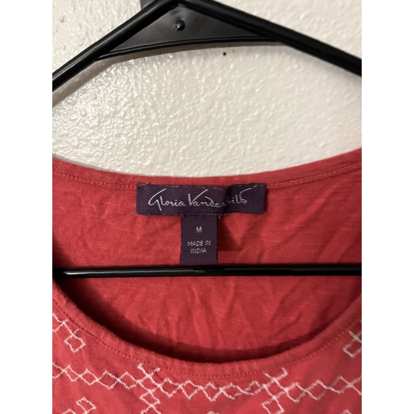 Gloria Vanderbilt Gloria Vanderbilt Shirt Women's Medium Short Sleeve Red Embroidered Shirt Top Size M / US 6-8 / IT 42-44 - 3 Thumbnail