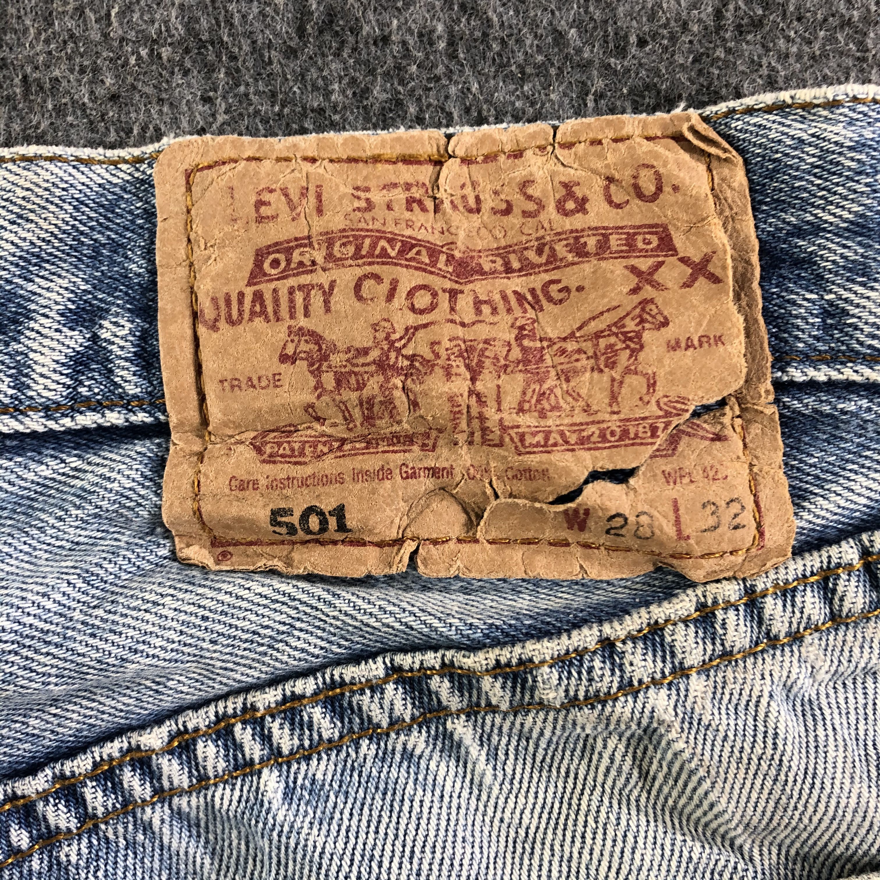 Levi's 90s Vintage Light Wash Levis 501 Jeans-J3881 Size US 27 - 5 Thumbnail