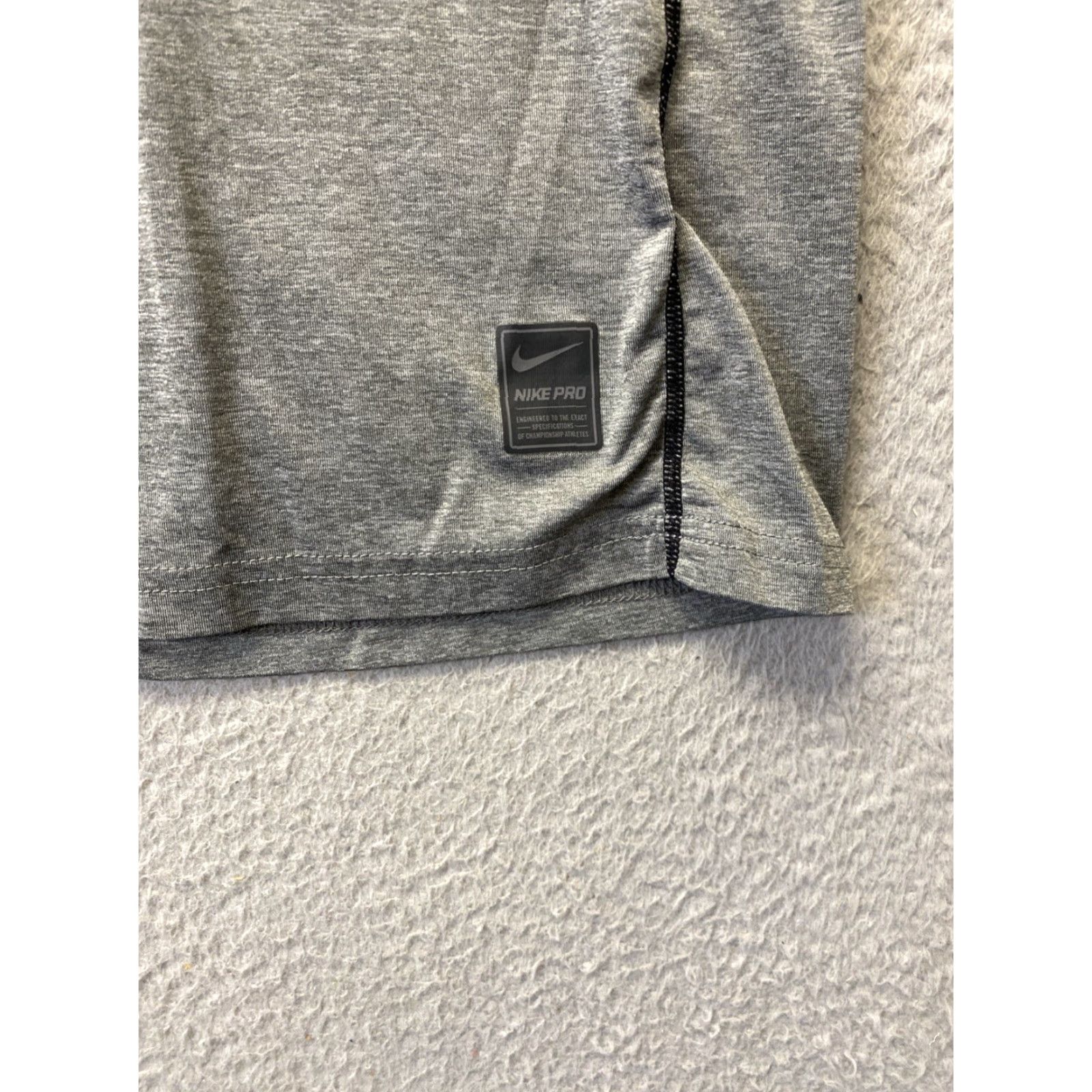 Nike Nike Pro Dri-Fit T-Shirt Men Large Gray Athletic Training Shortsleeve Crew Neck Logo Swoosh Size US L / EU 52-54 / 3 - 2 Thumbnail