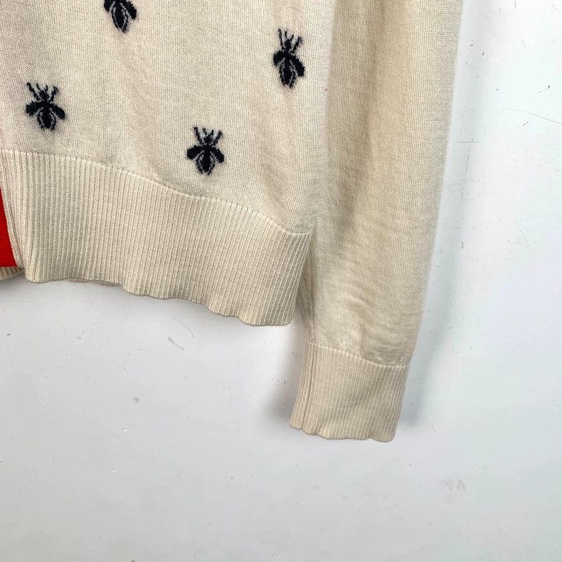 Gucci Gucci Beige bee embroidered wool V-neck long-sleeved knitte Size US S / EU 44-46 / 1 - 4 Thumbnail