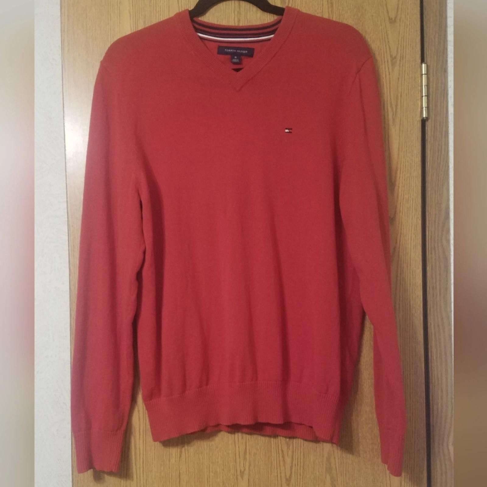 Tommy Hilfiger Tommy Hilfiger Men's V-Neck Sweater Size Medium Size US M / EU 48-50 / 2 - 1 Thumbnail