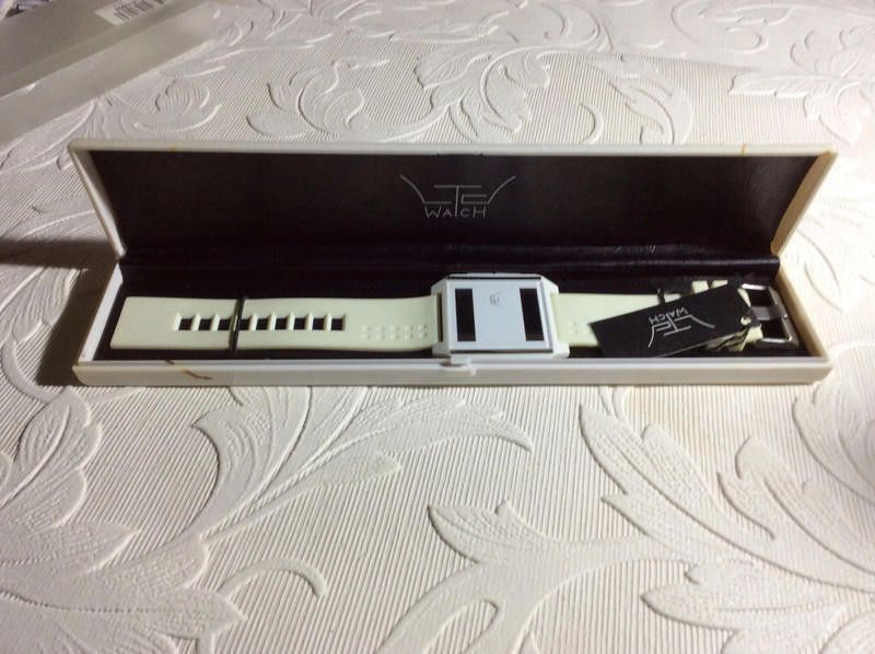 Designer LTD digital white plastic strap watch Size ONE SIZE - 4 Thumbnail