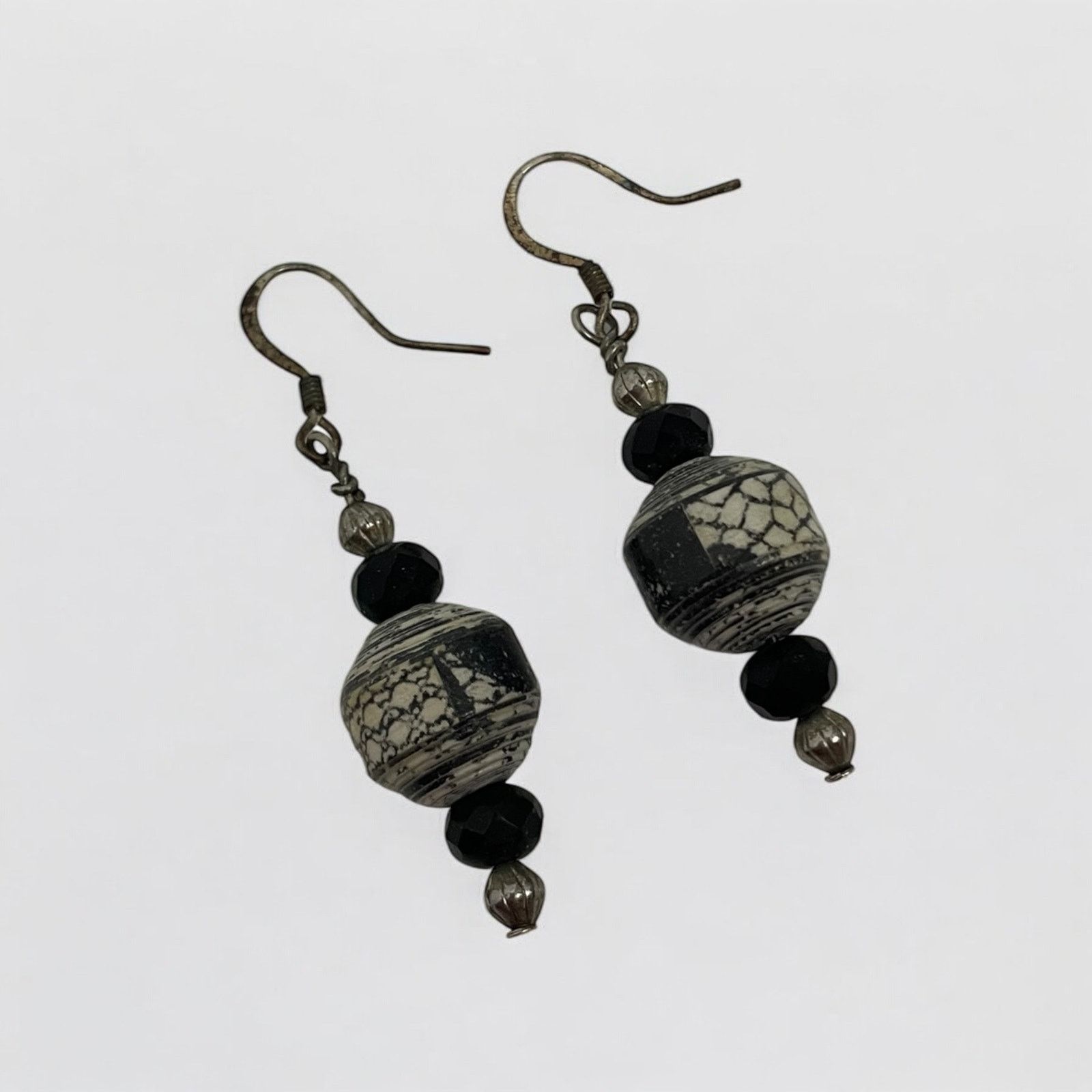 Other Vintage Grey & Black Beaded Earrings Size ONE SIZE - 1 Thumbnail