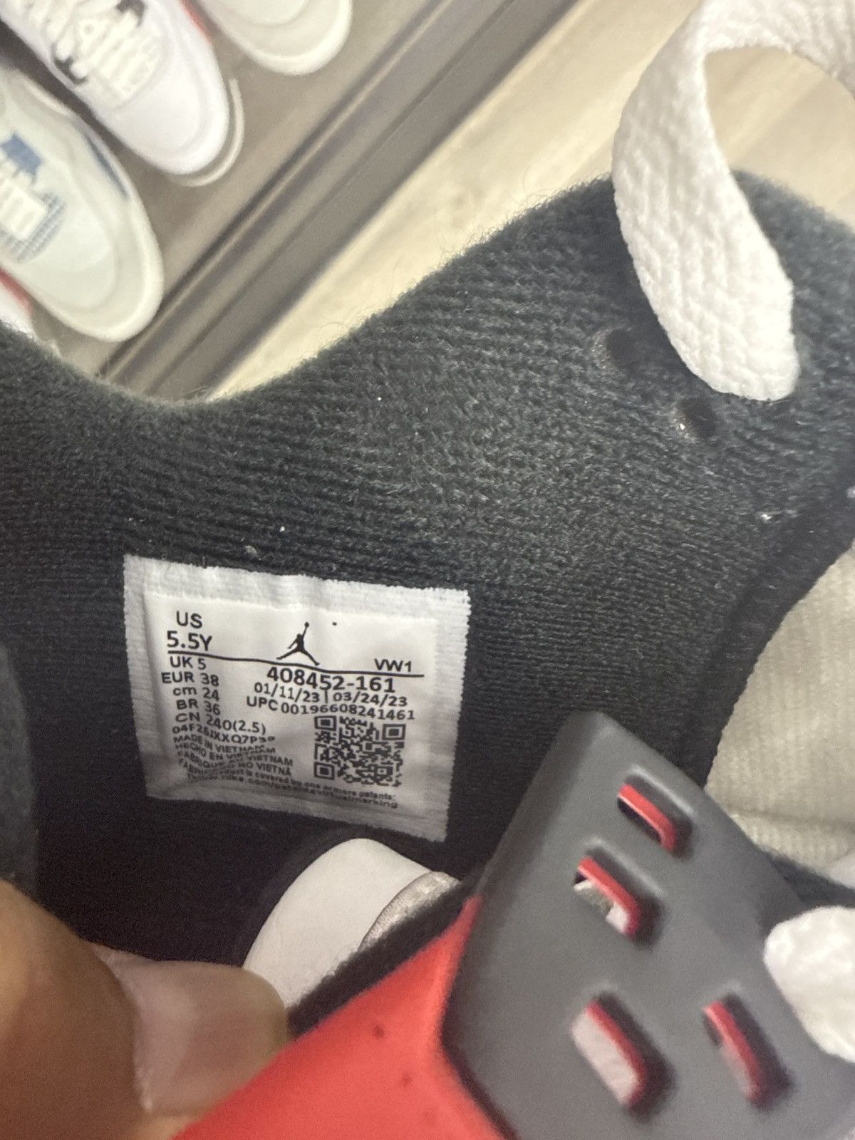 Jordan Brand Jordan 4 Retro Red Cement (GS) Size US 5.5 / EU 38 - 6 Thumbnail