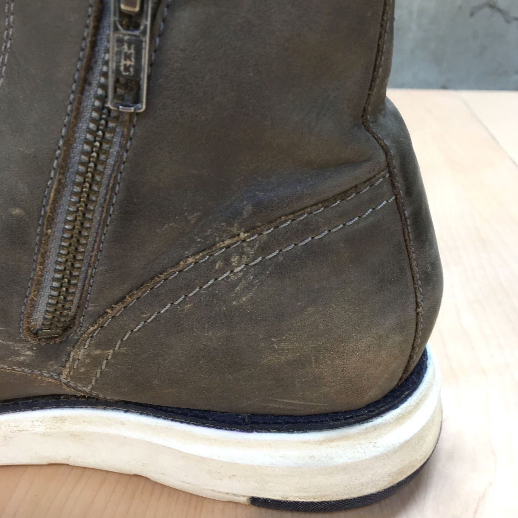 Cole Haan Cole Haan Grand Atlantic Leather Boot Mens 11 M Gray Comfort Grand Zip Everyday Chukka Boots Casual Shoes Size US 11 / EU 44 - 7 Thumbnail