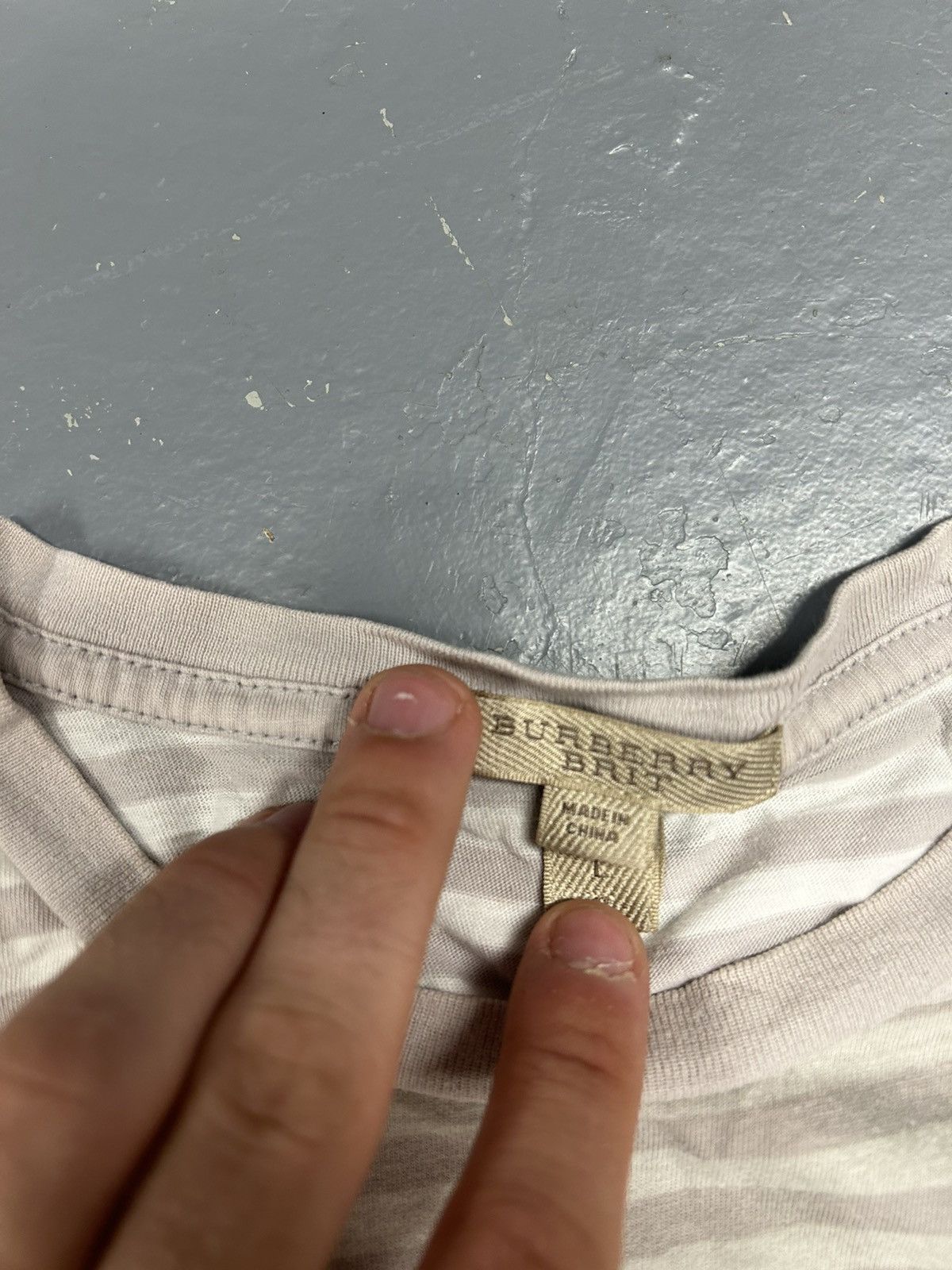 Burberry × Designer Crazy Y2K Essential Designer Striped Burberry Tee Shirt Grey Size US L / EU 52-54 / 3 - 3 Thumbnail