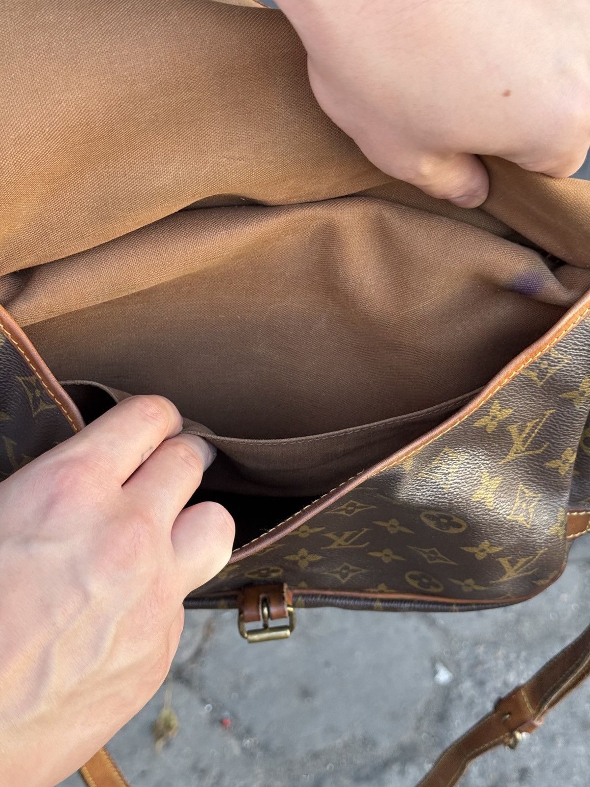 Louis Vuitton 1991 Louis Vuitton Saumur 30 Monogram Canvas W/FREE CARD hol Size ONE SIZE - 18 Thumbnail