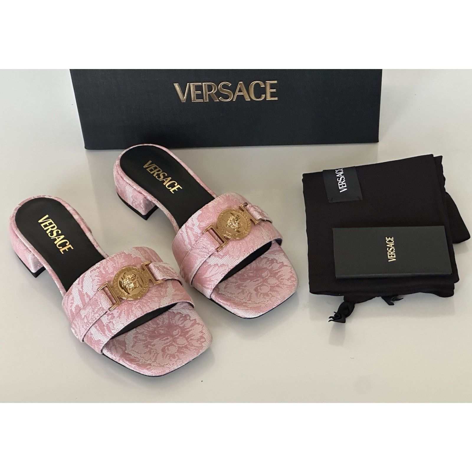 Versace VERSACE Women's Medusa Head Baby Pink Sandals 7 US 1014748 Size US 7 / IT 37 - 11 Thumbnail