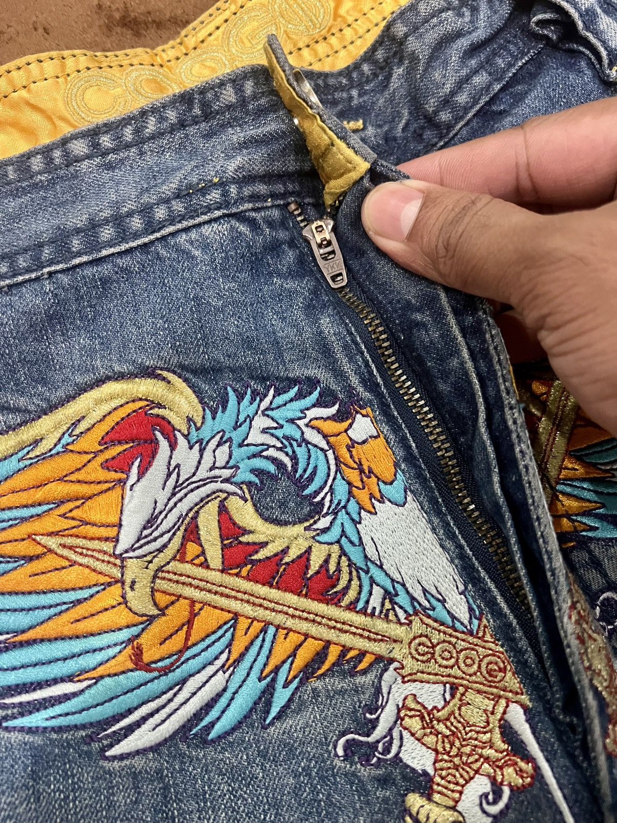 Coogi × JNCO × Vintage Vintage Coogi Crazy Embroided Shorts Baggy Size US 42 / EU 58 - 8 Thumbnail